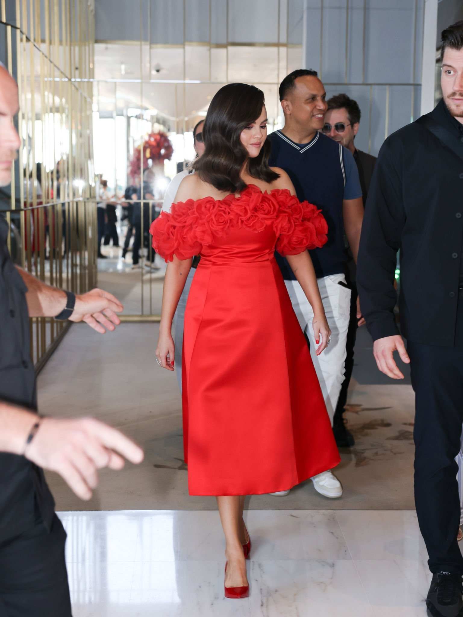Selena_Gomez_-_Emilia_Perez_Photocall_at_the_77th_annual_Cannes_Film_Festivals_on_May_192C_2024_07.jpg
