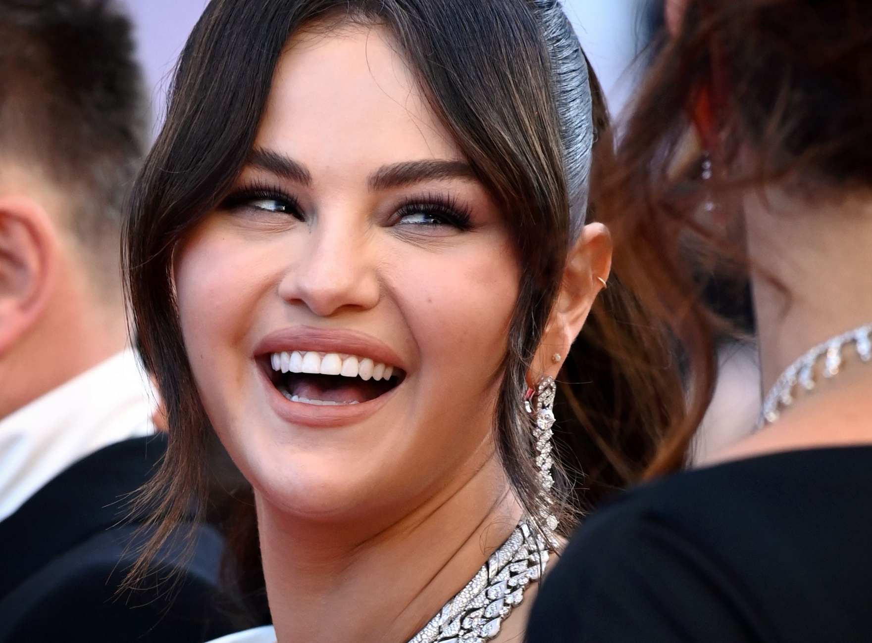 Selena_Gomez_-_Emilia_Perez_Premiere_at_the_77th_annual_Cannes_Film_Festival_on_May_18_105.jpg