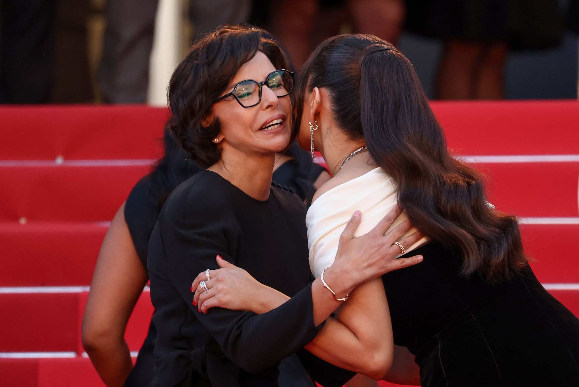 Selena_Gomez_-_Emilia_Perez_Premiere_at_the_77th_annual_Cannes_Film_Festival_on_May_18_131.jpg