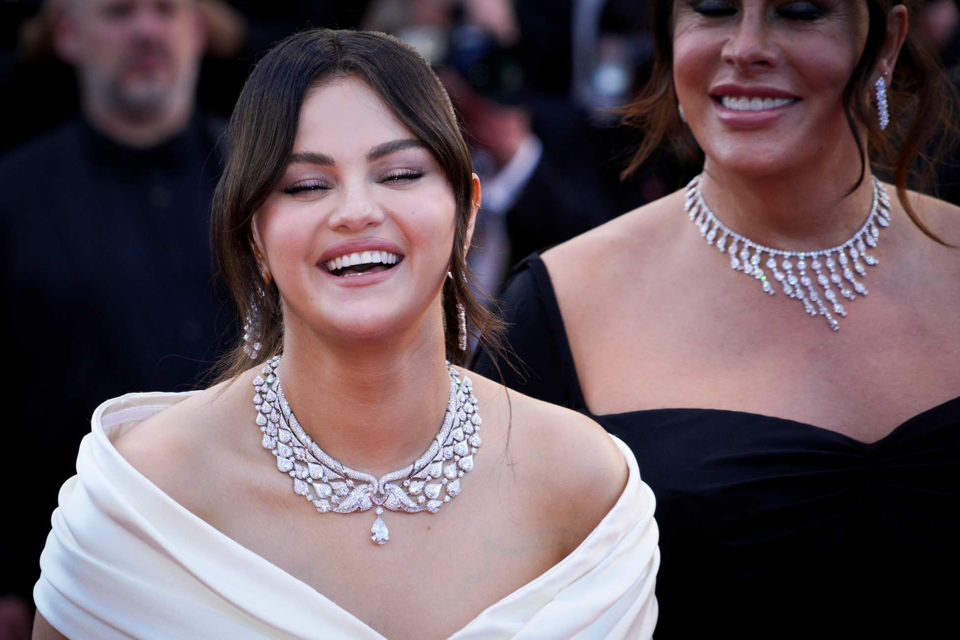Selena_Gomez_-_Emilia_Perez_Premiere_at_the_77th_annual_Cannes_Film_Festival_on_May_18_146.jpg