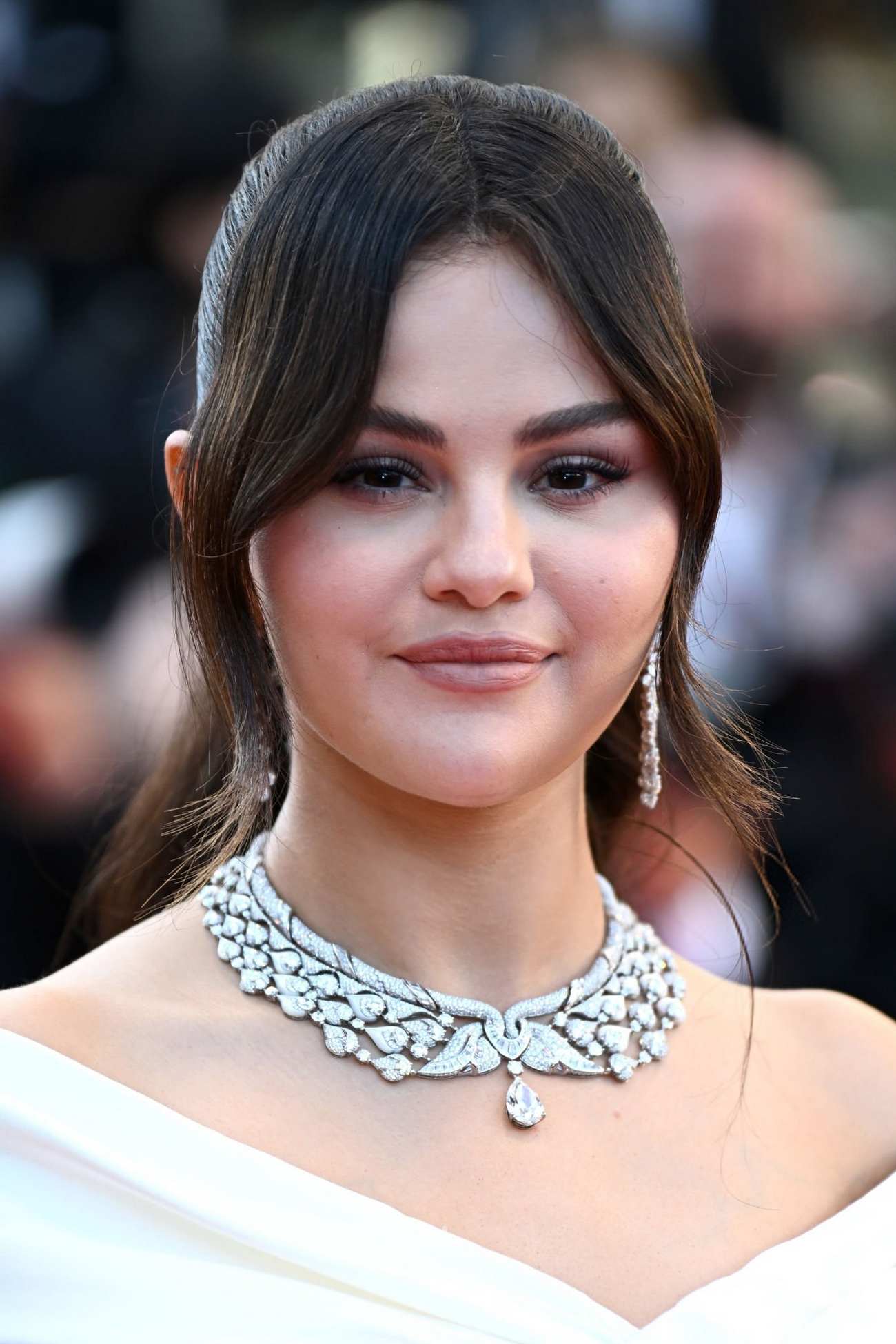 Selena_Gomez_-_Emilia_Perez_Premiere_at_the_77th_annual_Cannes_Film_Festival_on_May_18_28.jpg