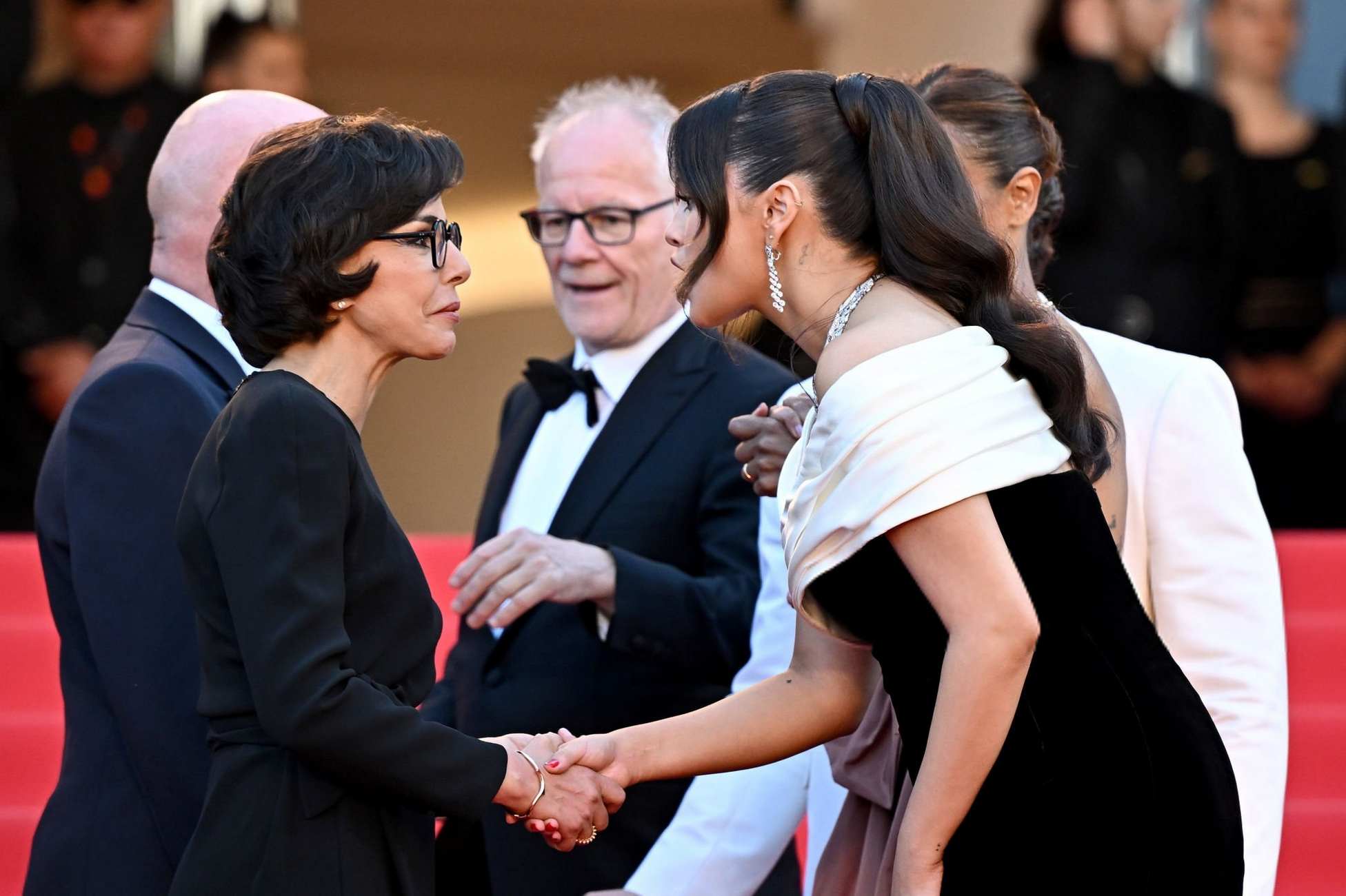 Selena_Gomez_-_Emilia_Perez_Premiere_at_the_77th_annual_Cannes_Film_Festival_on_May_18_50.jpg