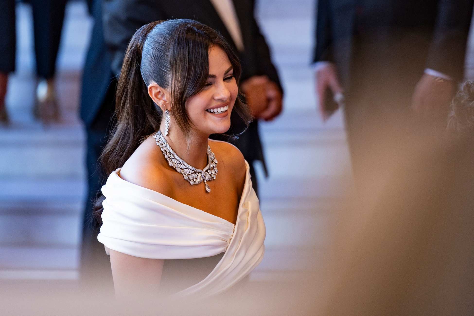 Selena_Gomez_-_Emilia_Perez_Premiere_at_the_77th_annual_Cannes_Film_Festival_on_May_18_93.jpg