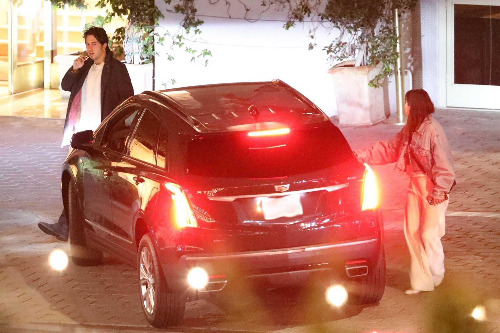 Selena_Gomez_-_Enjoying_a_night_out_at_the_Sunset_Tower_in_West_Hollywood_July_42C_202224.jpg