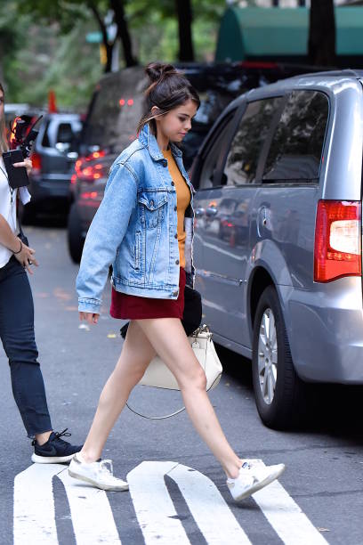 Selena_Gomez_-_Filming_Woody_Allen_film_in_NYC_on_September_18-02.jpg