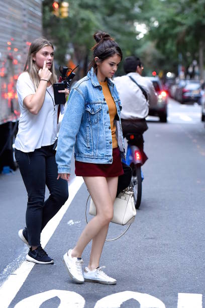 Selena_Gomez_-_Filming_Woody_Allen_film_in_NYC_on_September_18-04.jpg