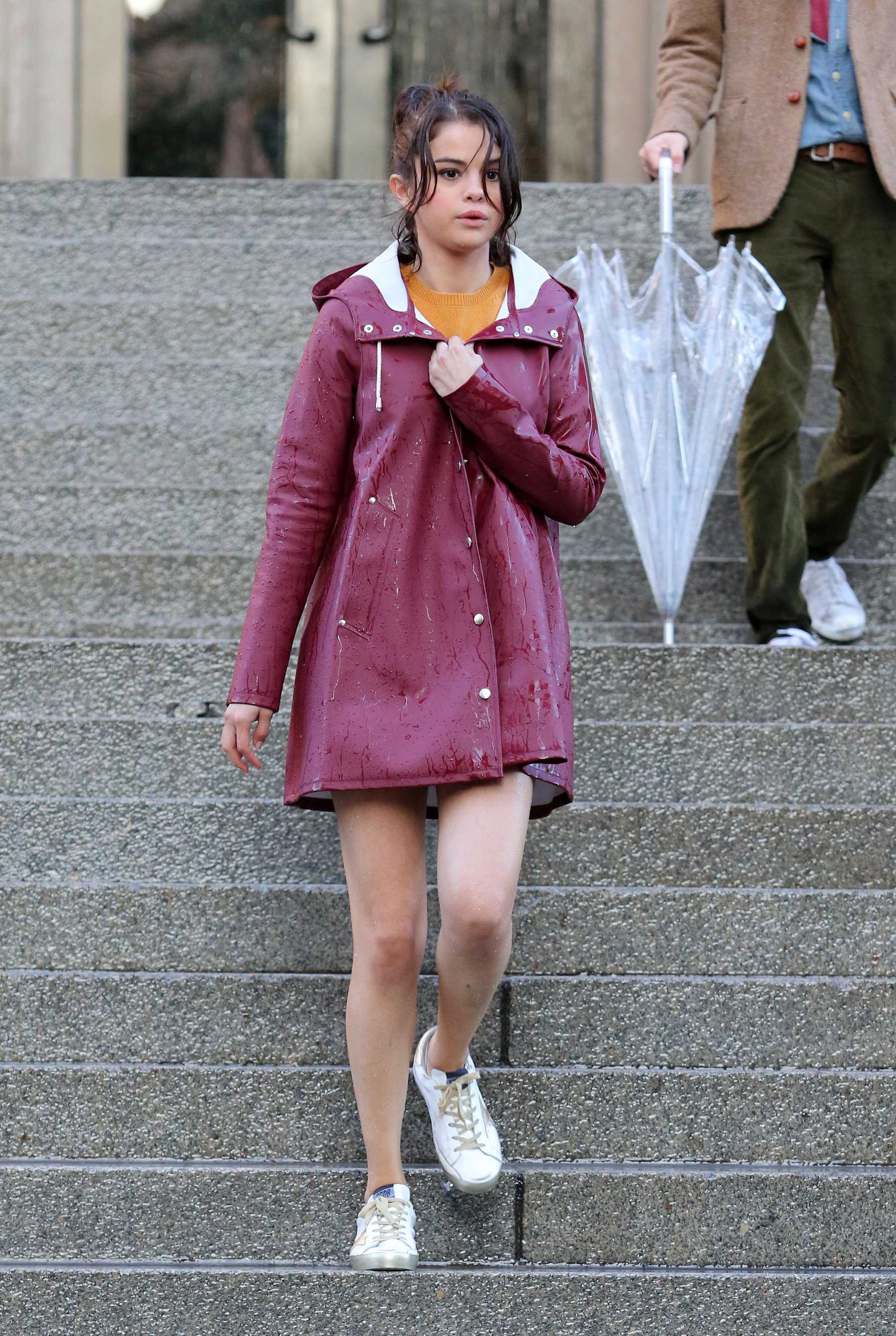 Selena_Gomez_-_Filming_Woody_Allen_in_NYC_on_October_3-14.jpg