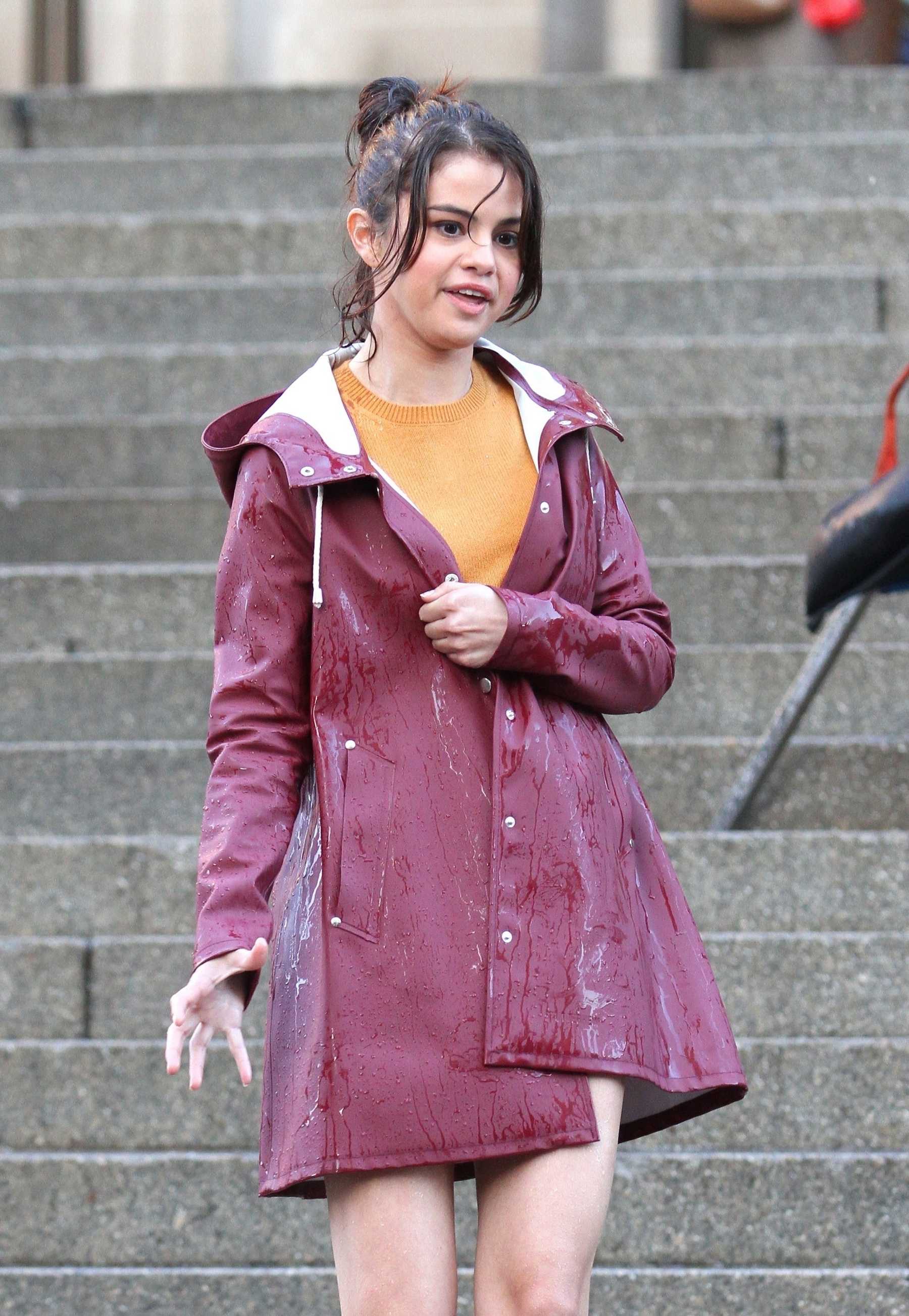 Selena_Gomez_-_Filming_Woody_Allen_in_NYC_on_October_3-20.jpg