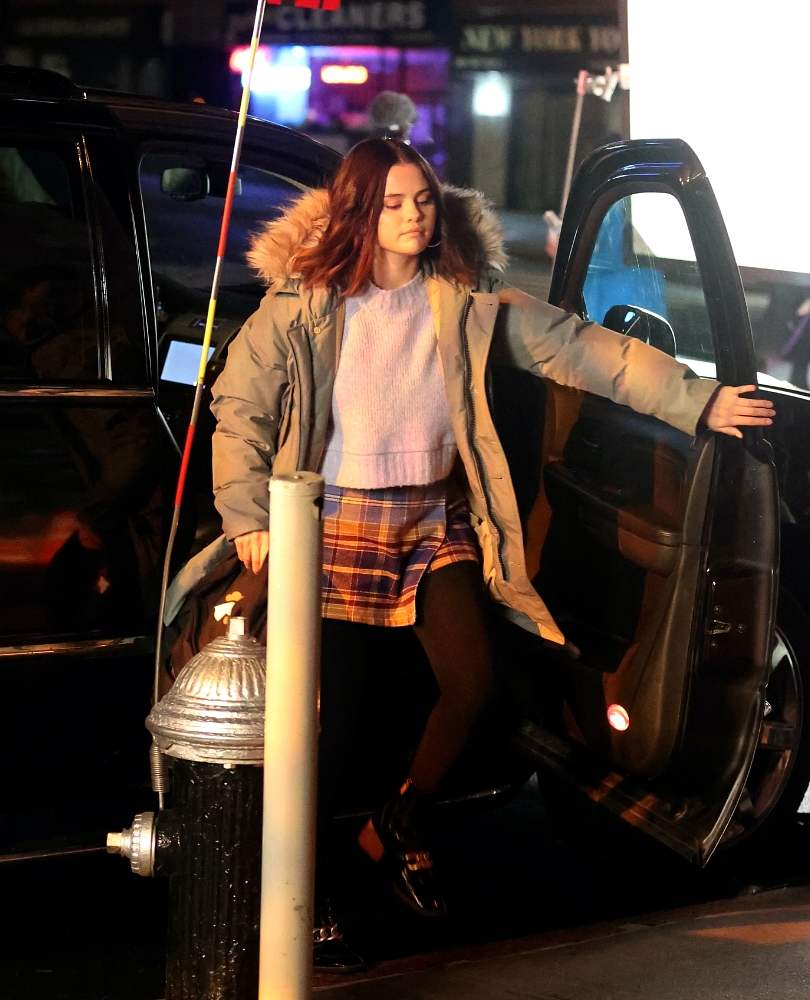 Selena_Gomez_-_Filming__Only_Murders_in_the_Building__in_New_York_March_92C_202202.jpg