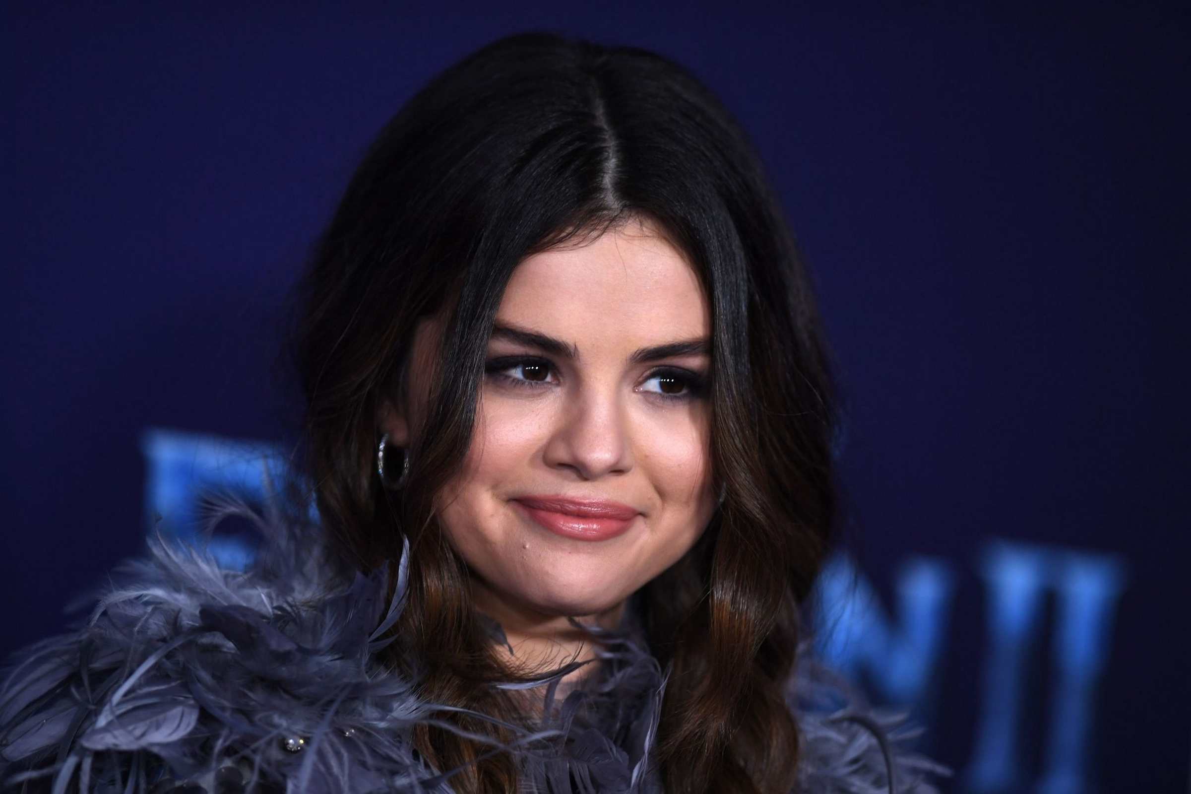 Selena_Gomez_-_Frozen_2_premiere_in_Hollywood_November_72C_2019-16.jpg