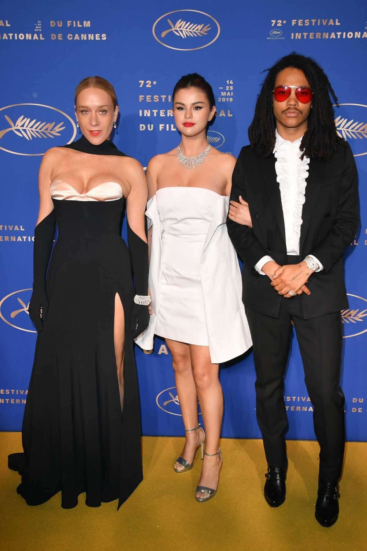 Selena_Gomez_-_Gala_Dinner_during_the_72nd_annual_Cannes_Film_Festival_in_Cannes2C_France_May_142C_2019-04.jpg