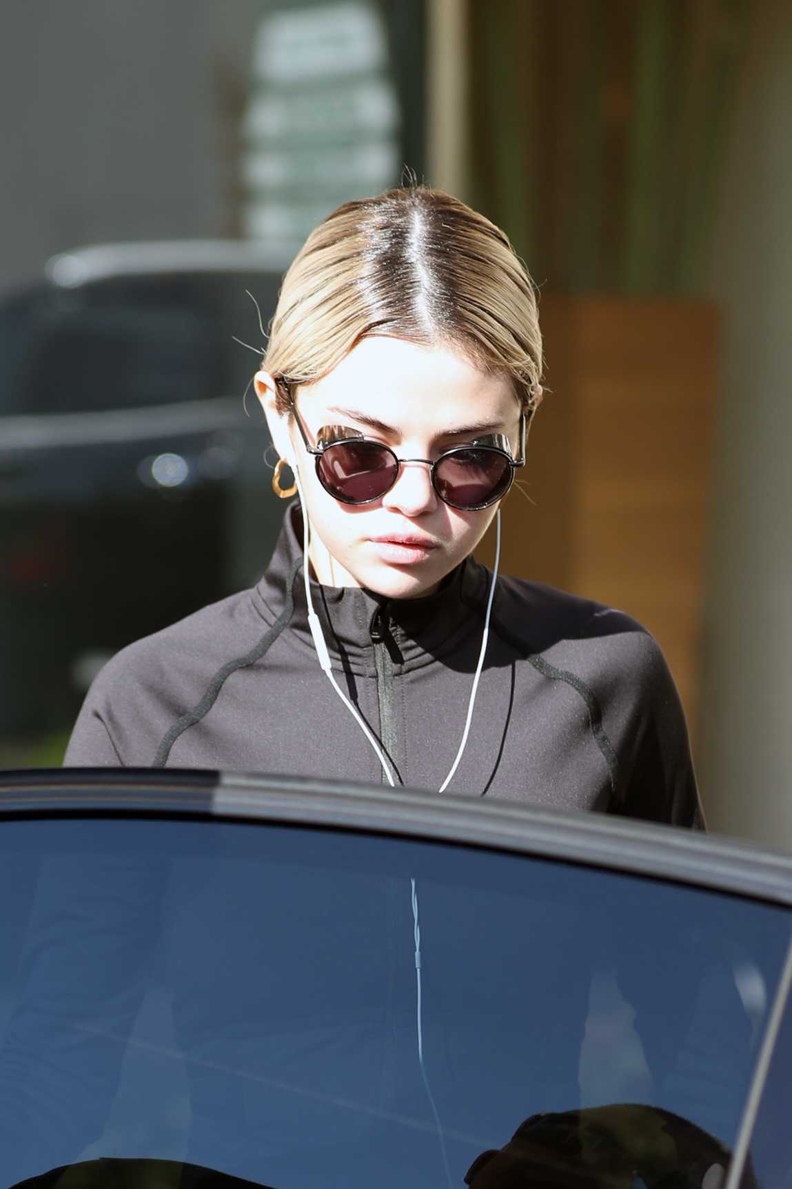 Selena_Gomez_-_Hits_the_gym_in_LA_on_December_192C_2017-03.jpg