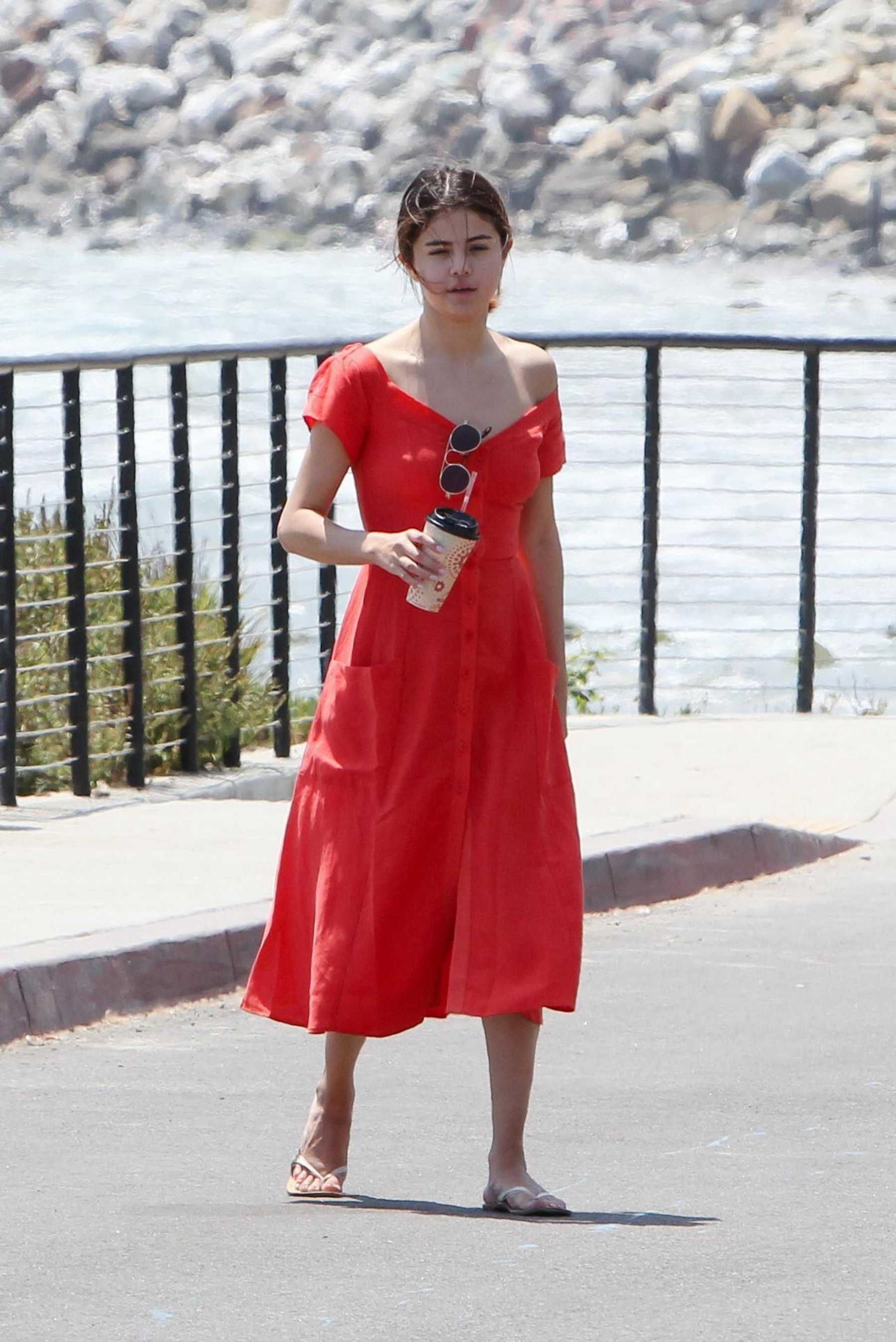 Selena_Gomez_-_In_Malibu2C_California_on_July_11-04.jpg