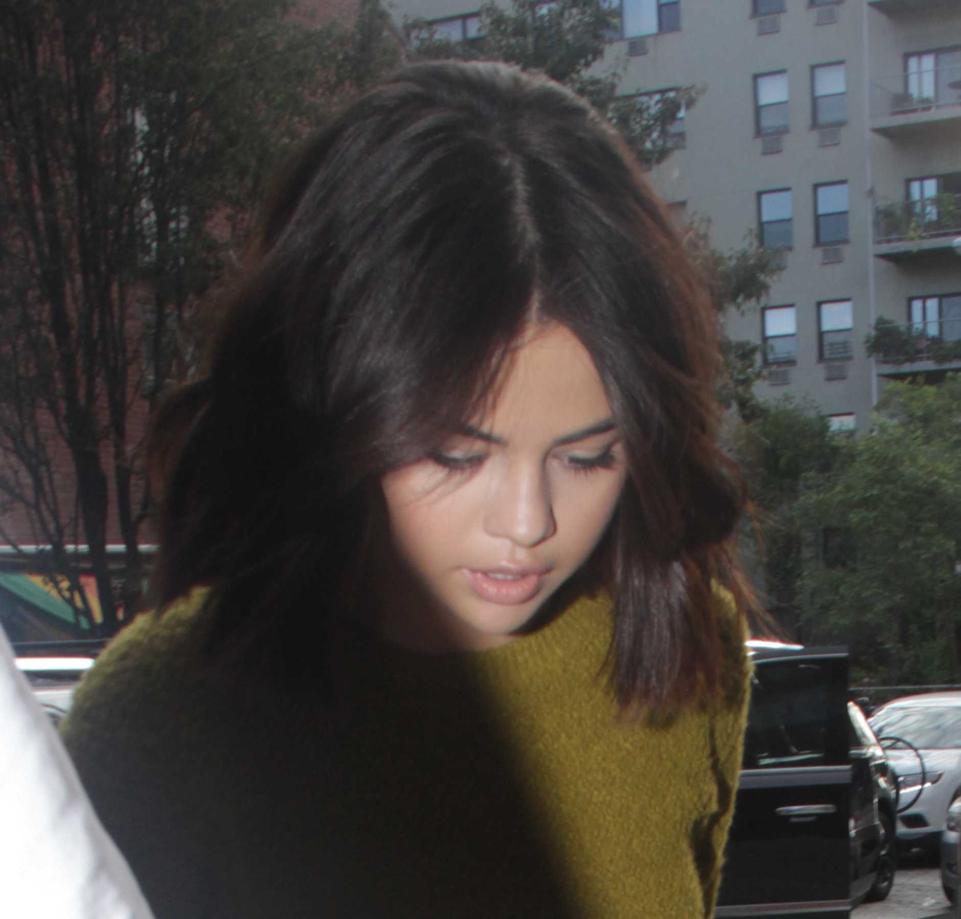 Selena_Gomez_-_In_New_York2C_NY_on_September_8-01.jpg