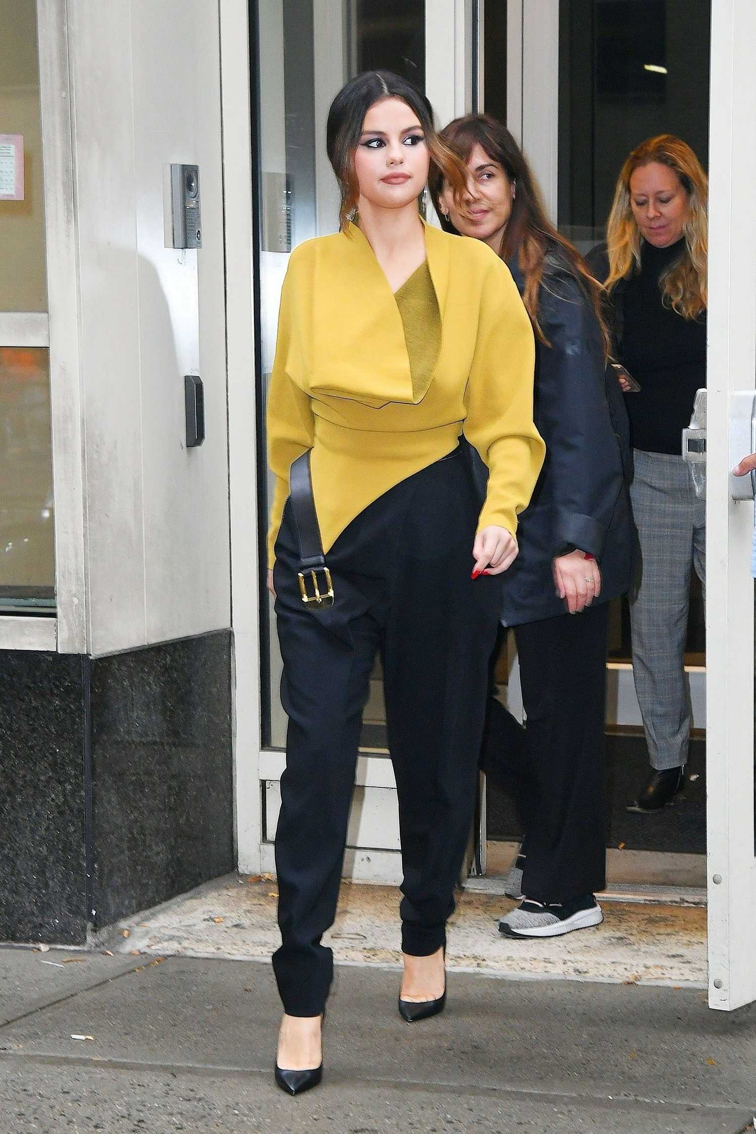 Selena_Gomez_-_In_New_York_October_292C_2019-01.jpg