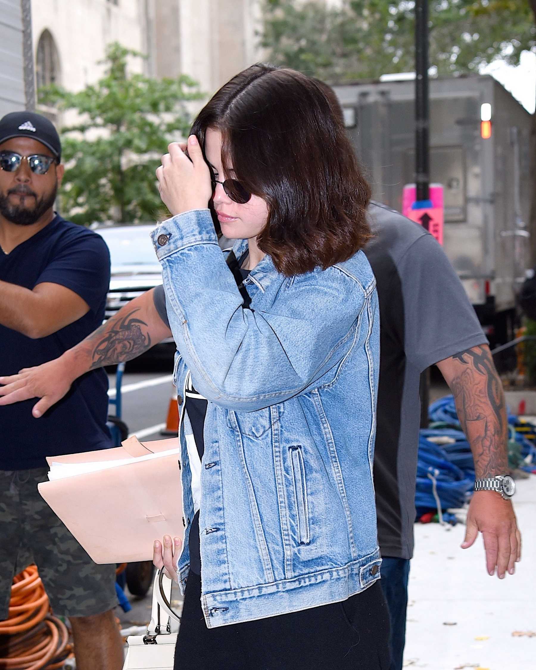 Selena_Gomez_-_In_New_York_on_September_18-11.jpg
