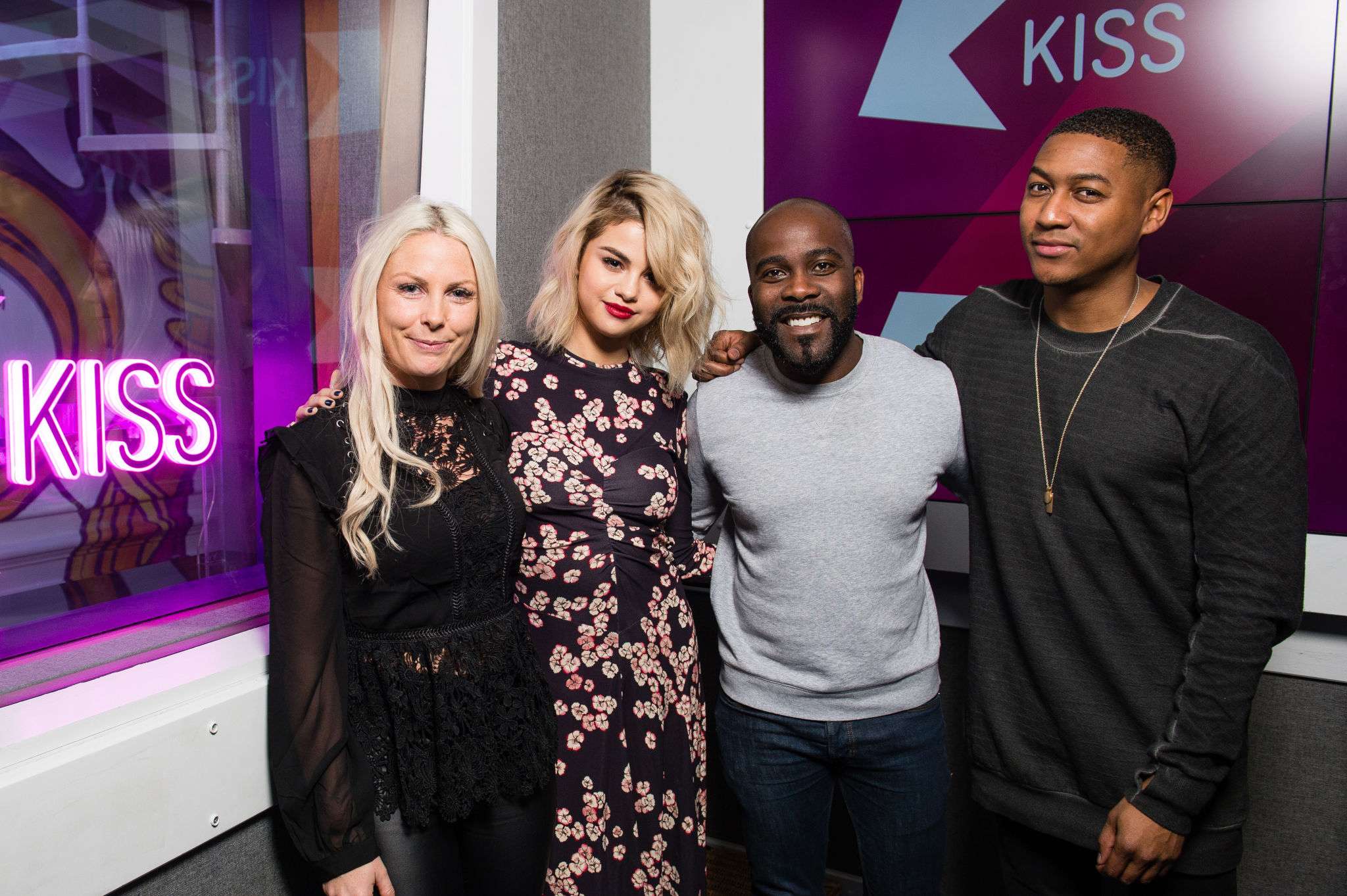 Selena_Gomez_-_KISS_FM_Studio_in_London2C_UK_on_December_4-05.jpg