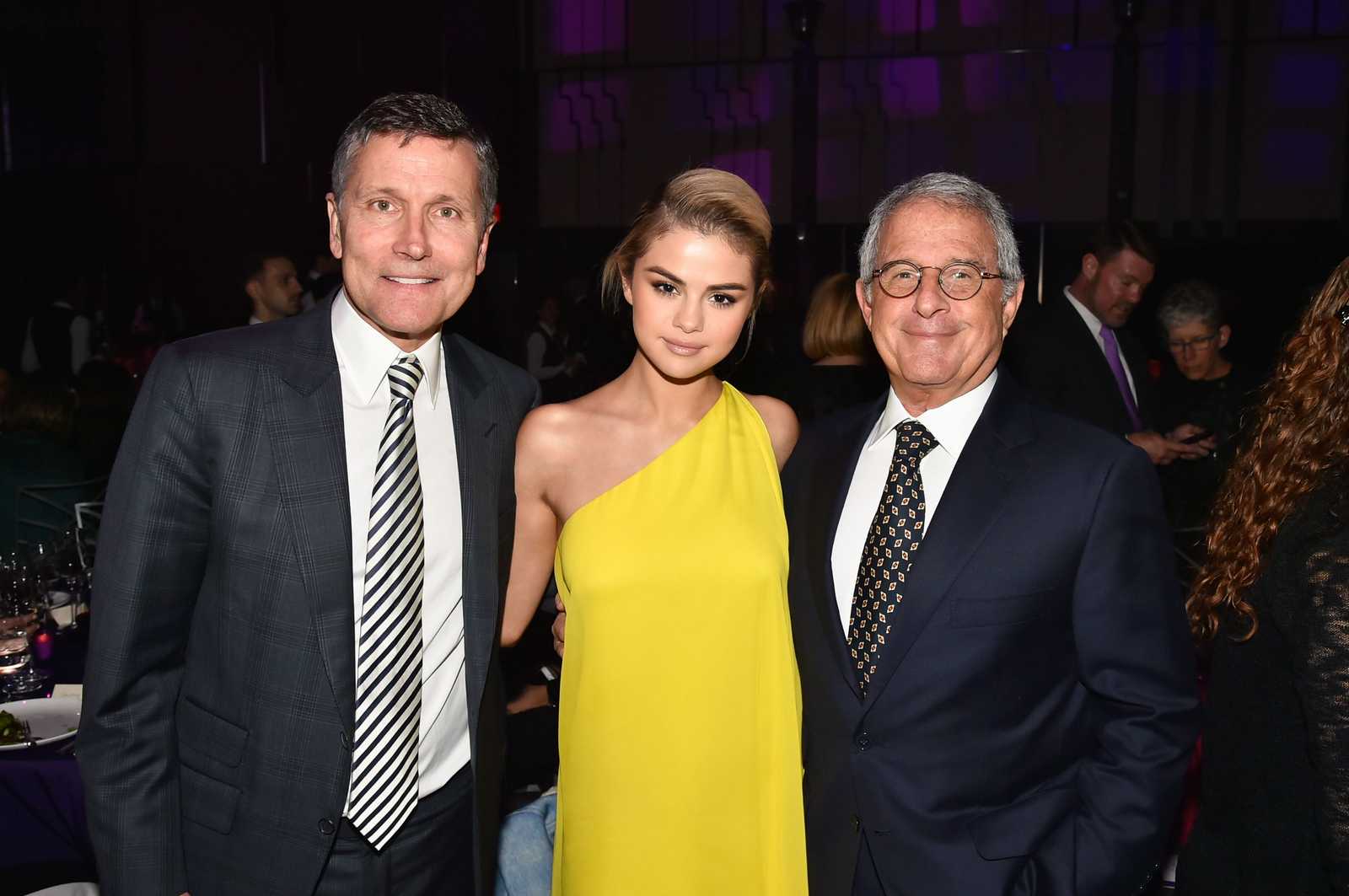 Selena_Gomez_-_Lupus_Research_Alliance__Breaking_Through_Lupus_Gala__on_November_20-11.jpg