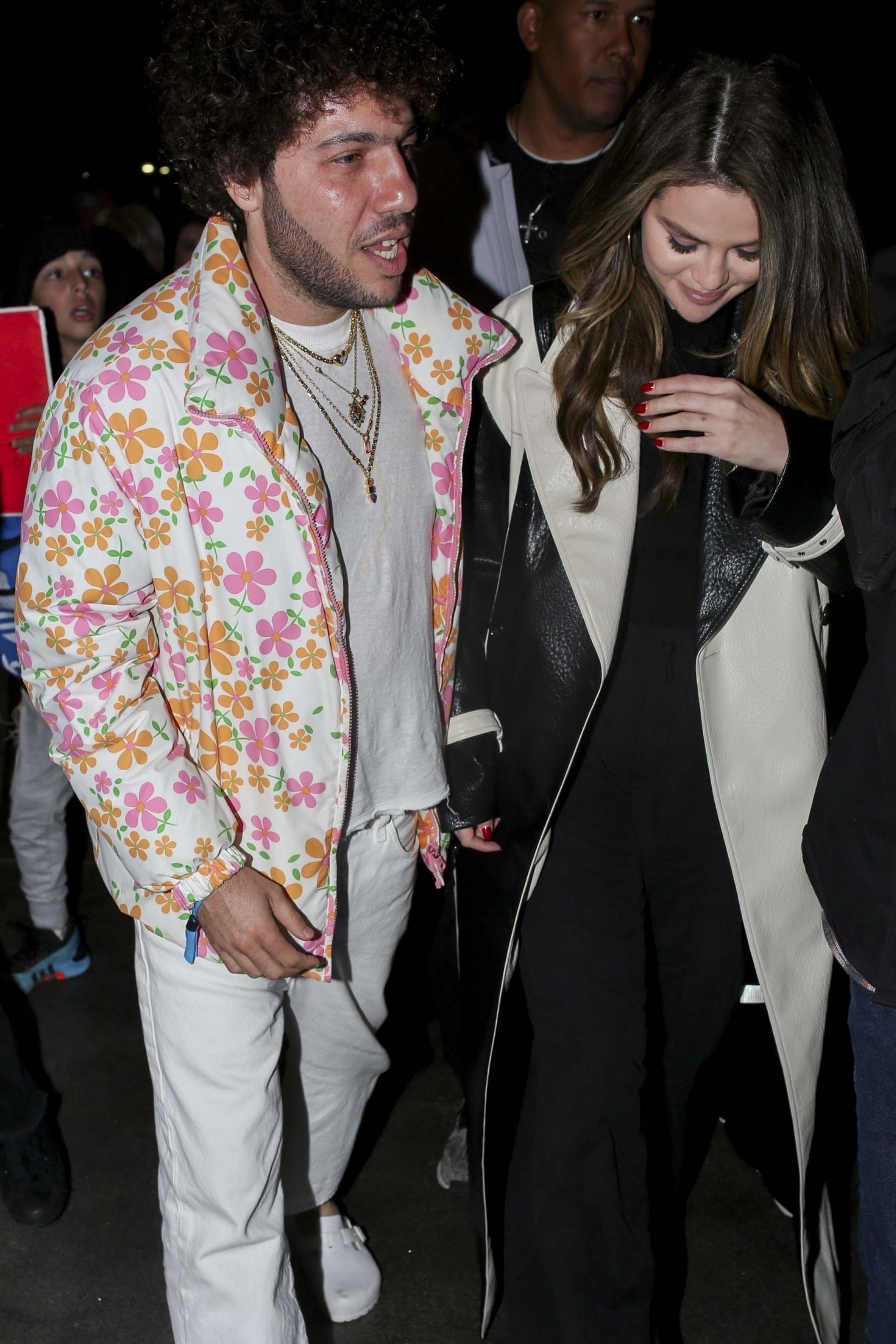 Selena_Gomez_-_Miami_Heat_v_Los_Angeles_Lakers_at_Crypto_com_Arena_in_Los_Angeles_January_32C_202408.jpg