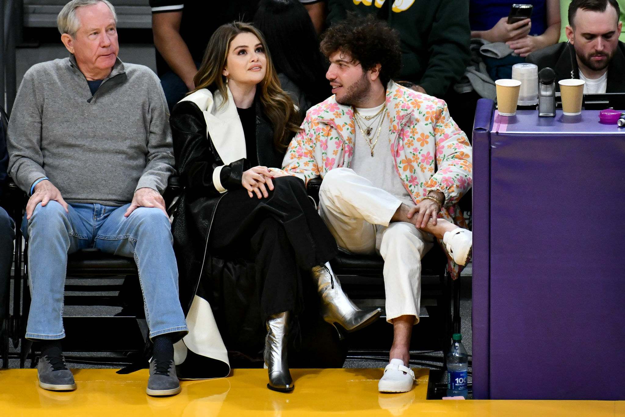 Selena_Gomez_-_Miami_Heat_v_Los_Angeles_Lakers_at_Crypto_com_Arena_in_Los_Angeles_January_32C_202434.jpg