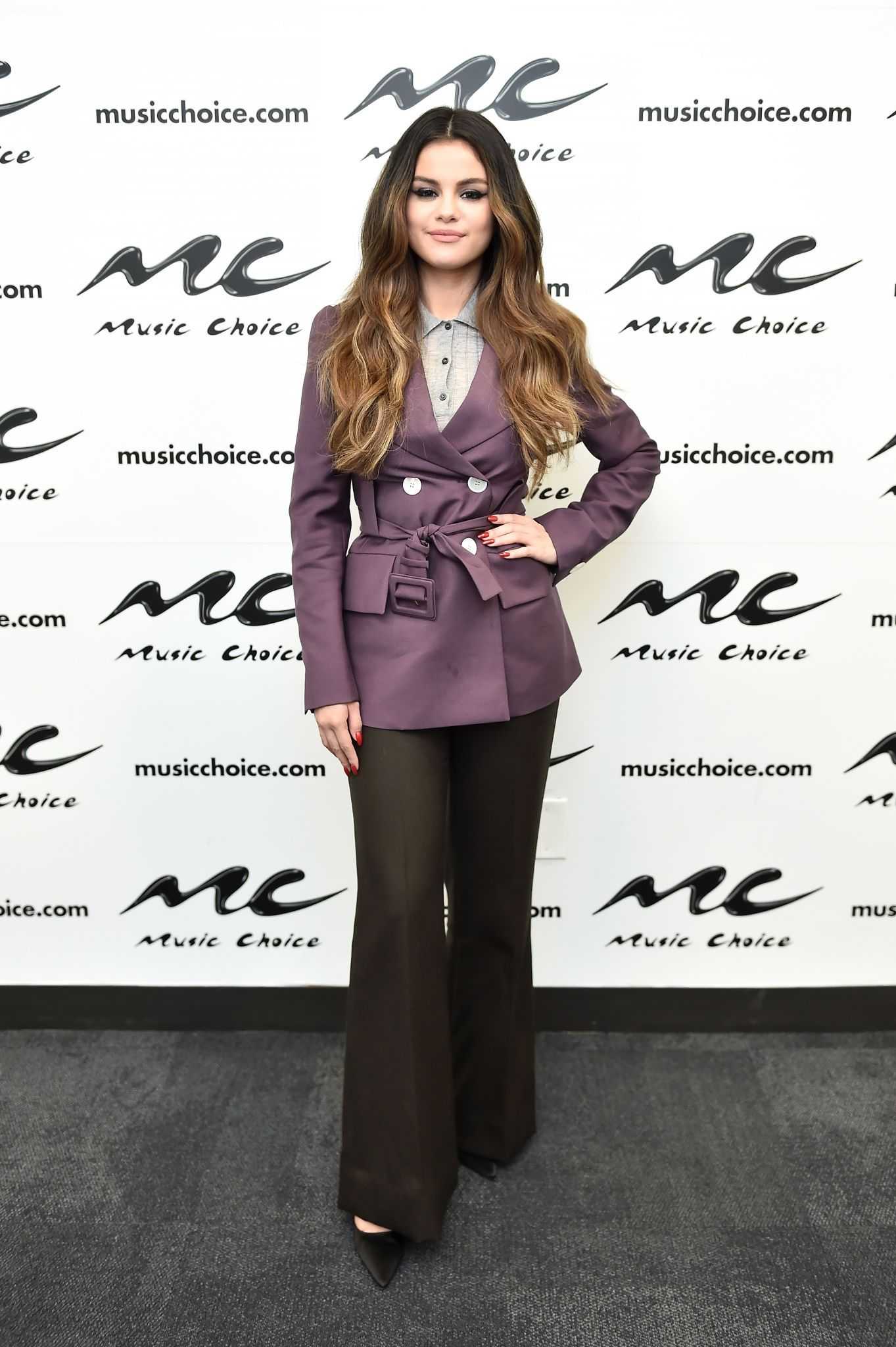 Selena_Gomez_-_Music_Choice_in_NY_October_292C_2019-03.jpg