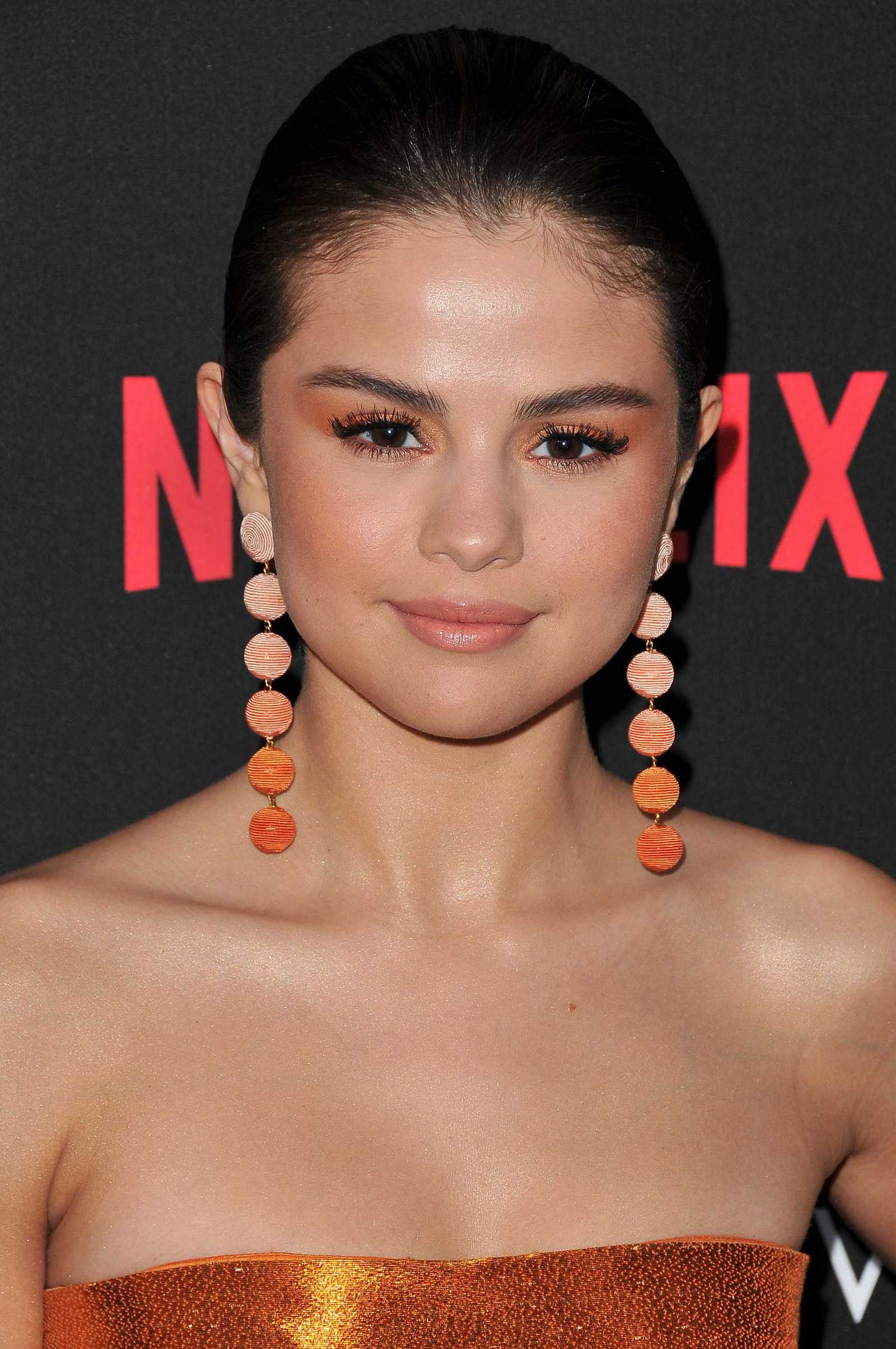 Selena_Gomez_-_Netflix__13_Reasons_Why__TV_series_premiere_in_Los_Angeles_on_March_30-02.jpg