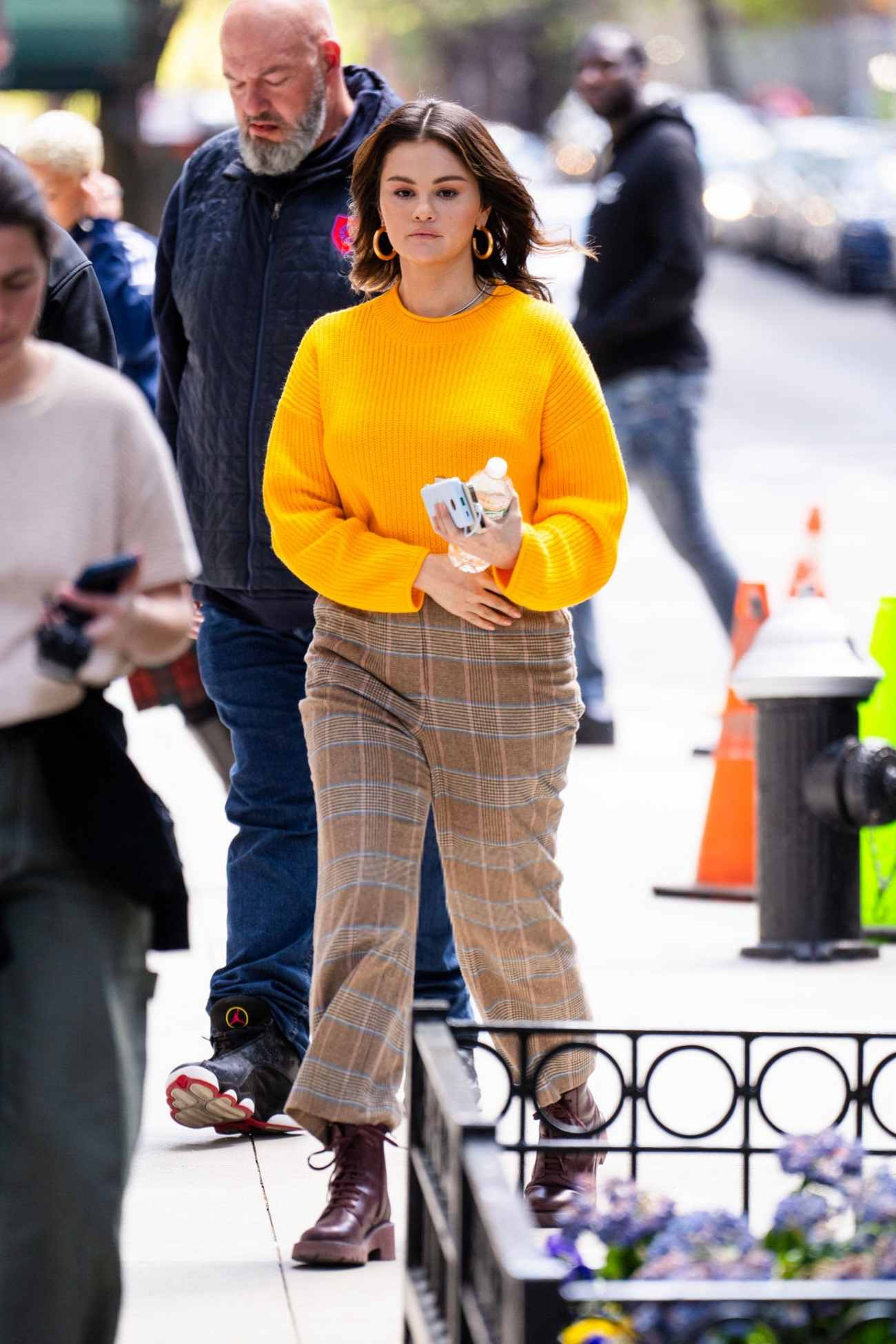 Selena_Gomez_-_Only_Murders_in_the_Building_in_New_York_April_242C_2024_07.jpg