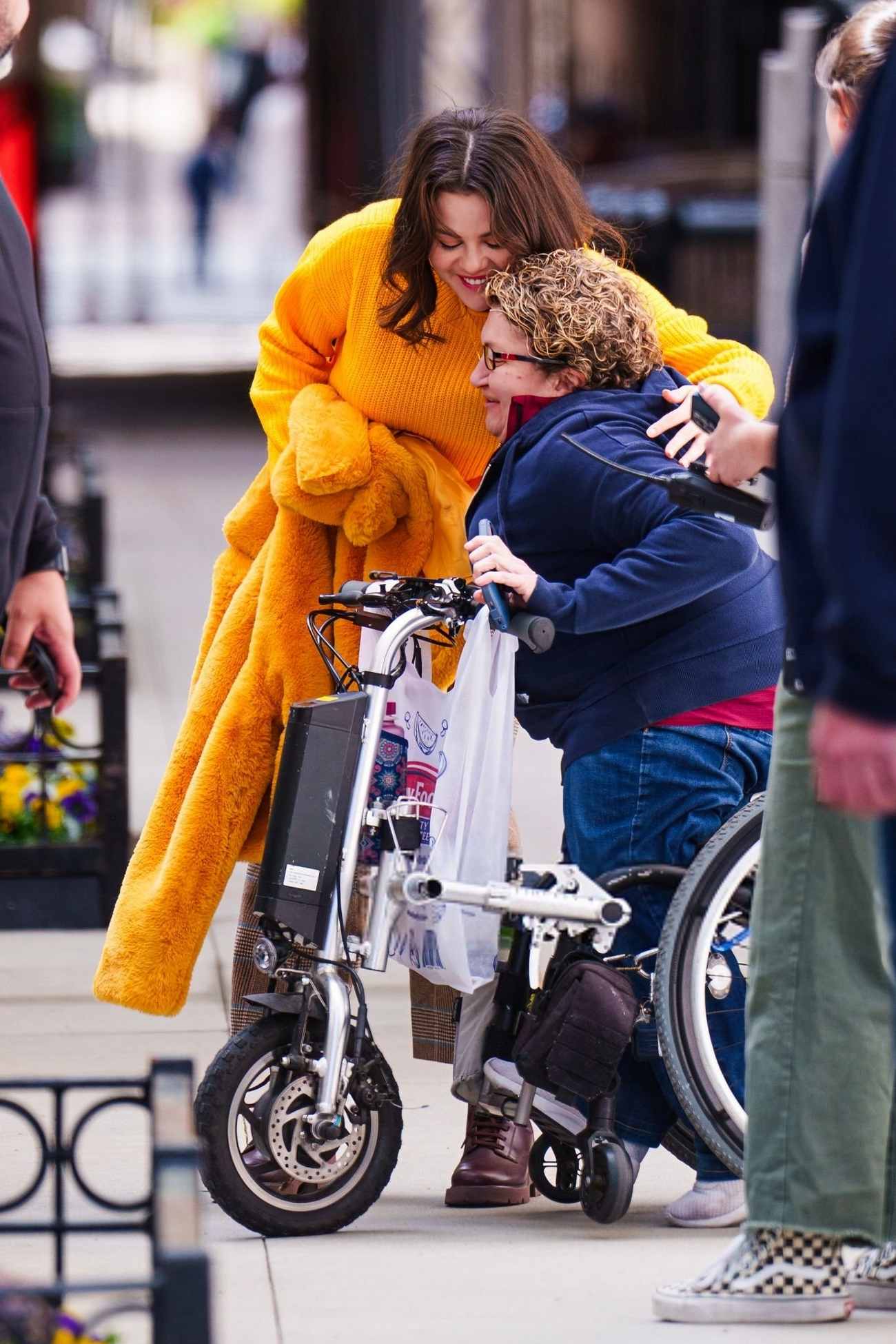 Selena_Gomez_-_Only_Murders_in_the_Building_in_New_York_April_242C_2024_19.jpg