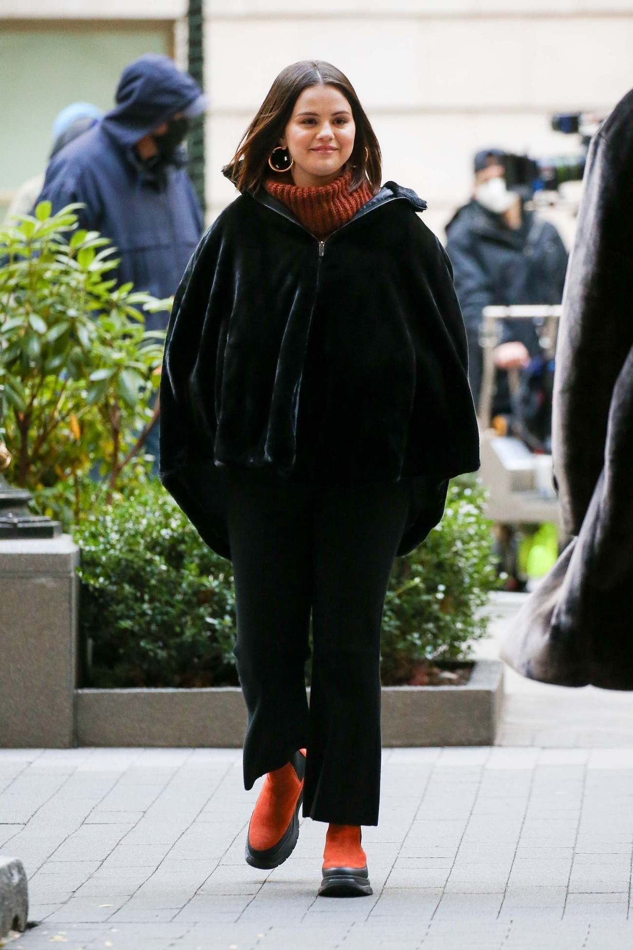 Selena_Gomez_-_Only_Murders_in_the_Building_season_2_in_New_York_City2C_1207202104.jpg