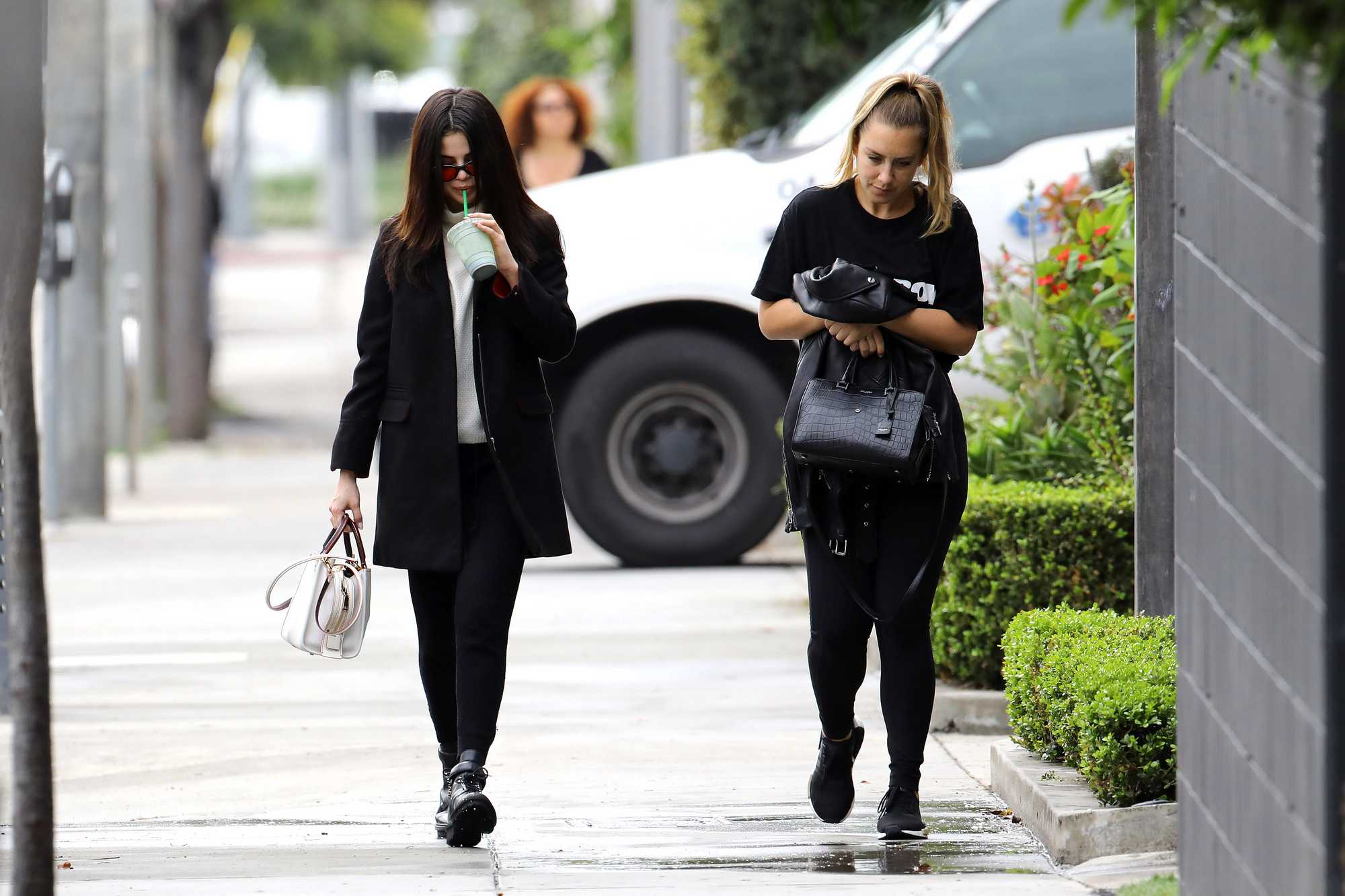 Selena_Gomez_-_Out_and_about_in_Los_Angeles_on_Feb_21-44.jpg