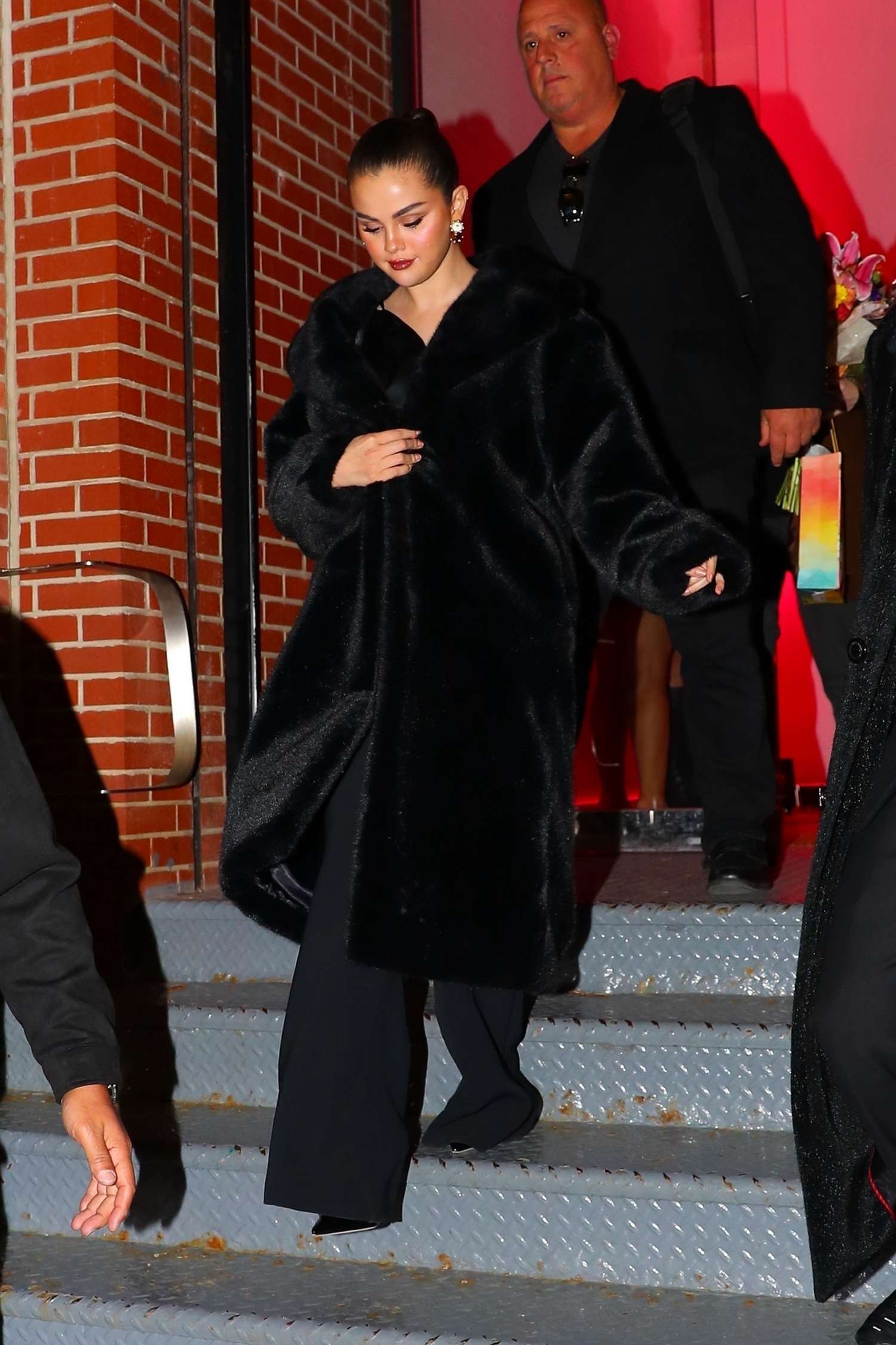 Selena_Gomez_-_Out_in_New_York_March_292C_202303.jpg