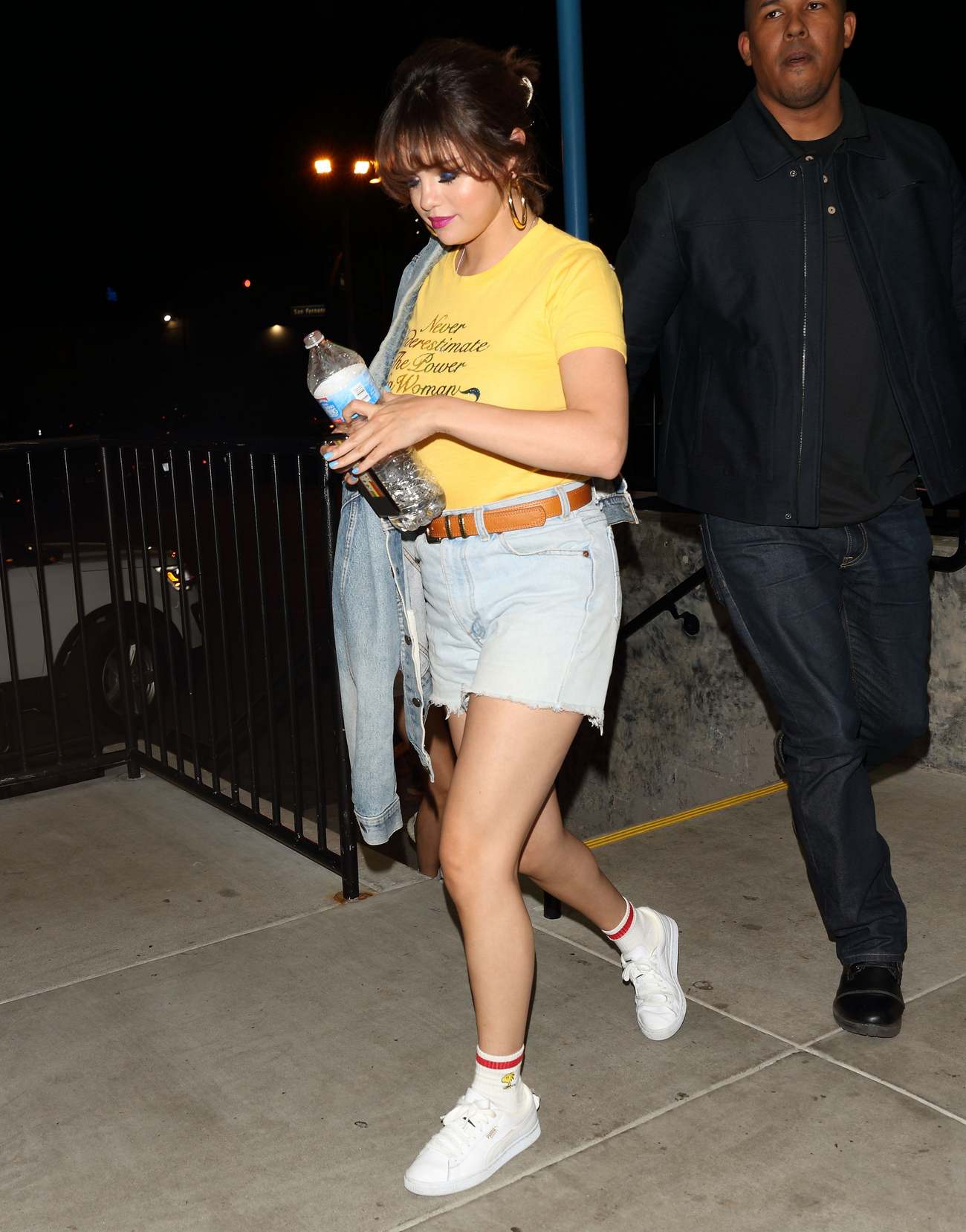 Selena_Gomez_-_Outside_roller_skating_in_Glendale2C_CA_March_272C_2018-07.jpg