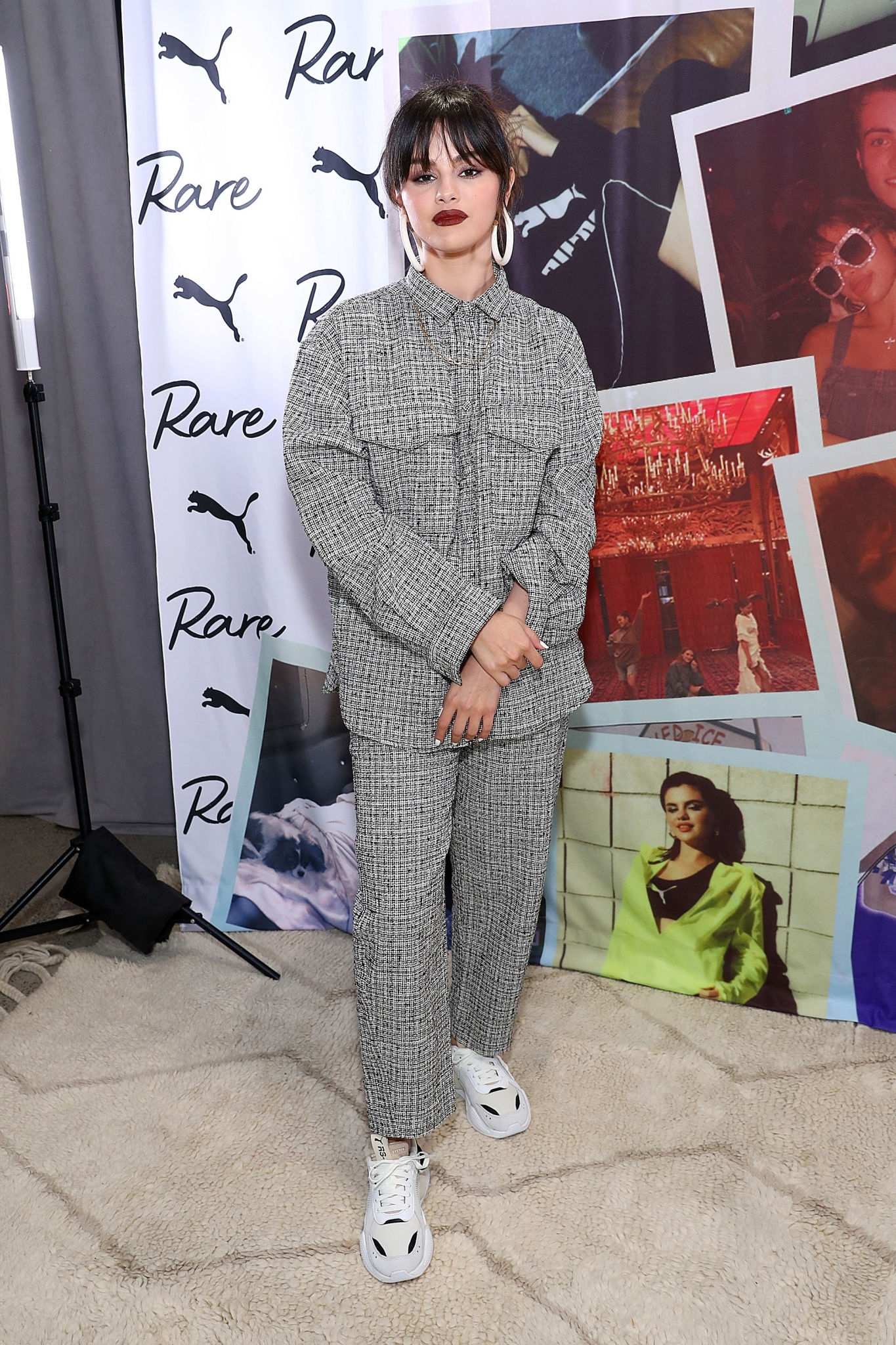 Selena_Gomez_-_Puma_flagship_store_in_New_York_January_142C_2020-05.jpg