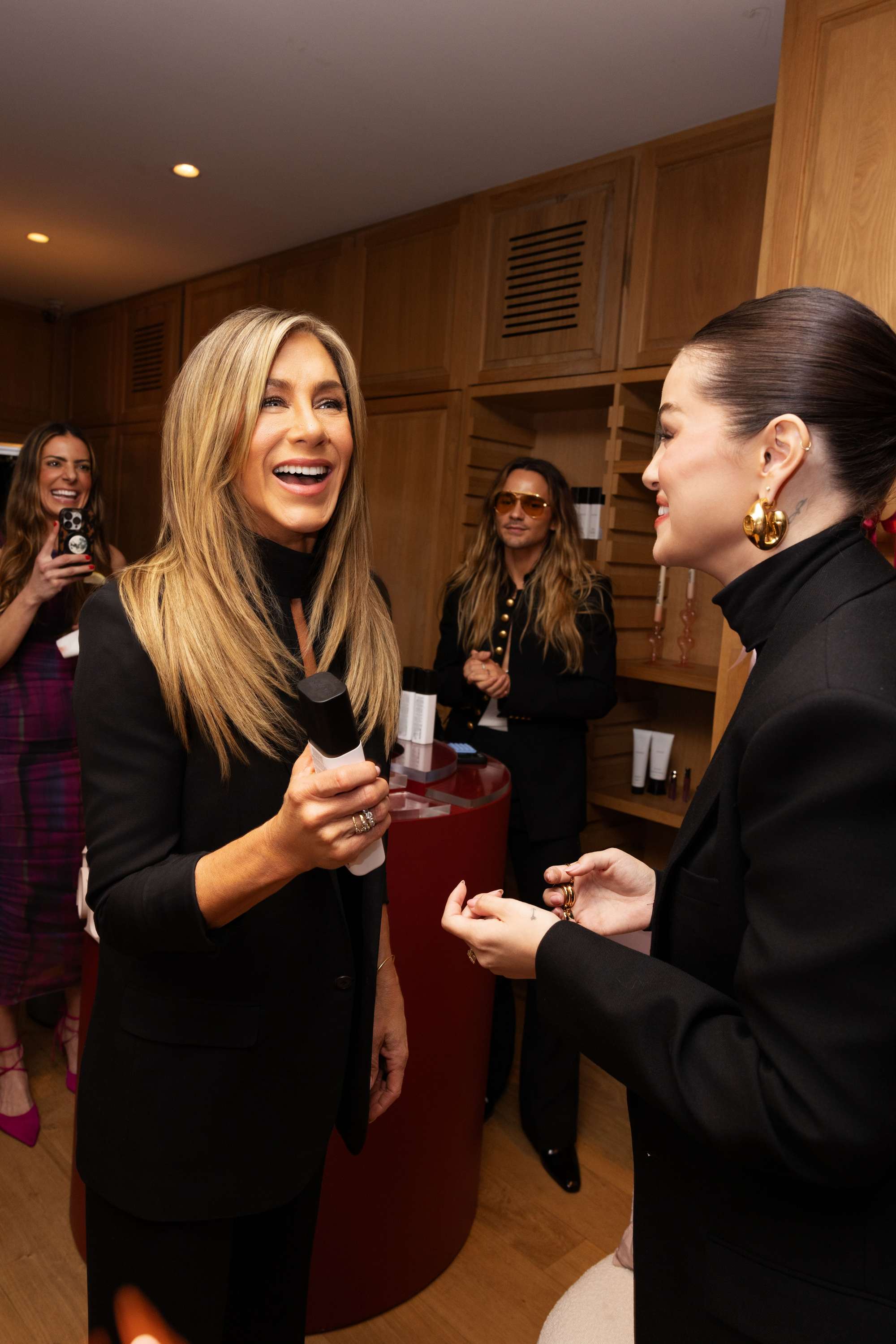 Selena_Gomez_-_Rare_Beauty_Galentine_s_Day_celebration2C_West_Hollywood_CA_-_February_52C_2025_03.jpg