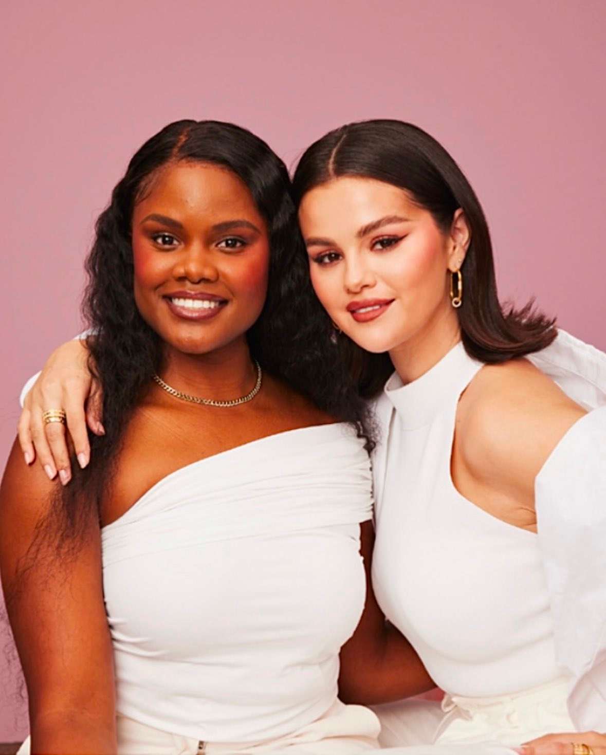 Selena_Gomez_-_Rare_Beauty_Soft_Pinch_Liquid_Contour_28January_202529_02.jpg