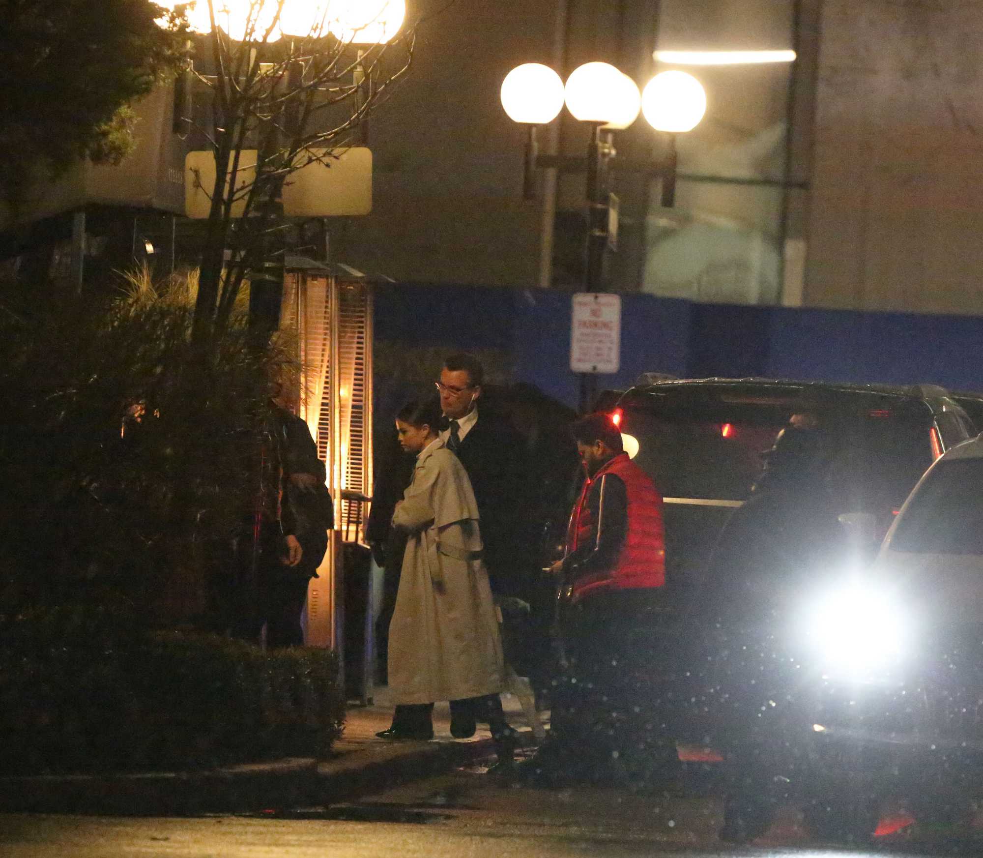 Selena_Gomez_-_Returns_to_Toronto_for_her_beau_The_Weeknd_on_March_18-10.jpg