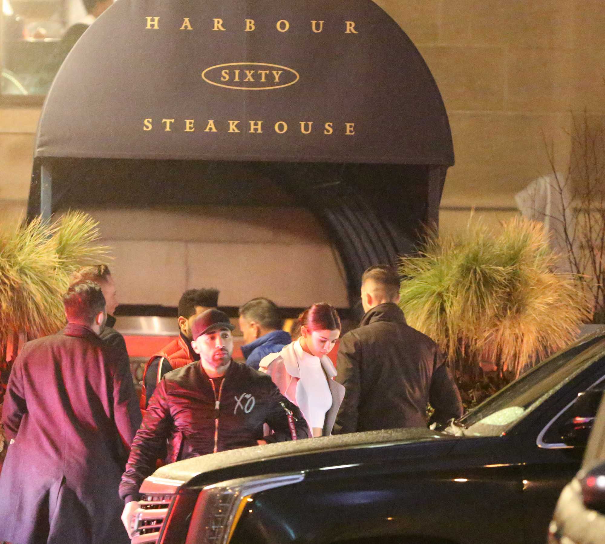 Selena_Gomez_-_Returns_to_Toronto_for_her_beau_The_Weeknd_on_March_18-20.jpg