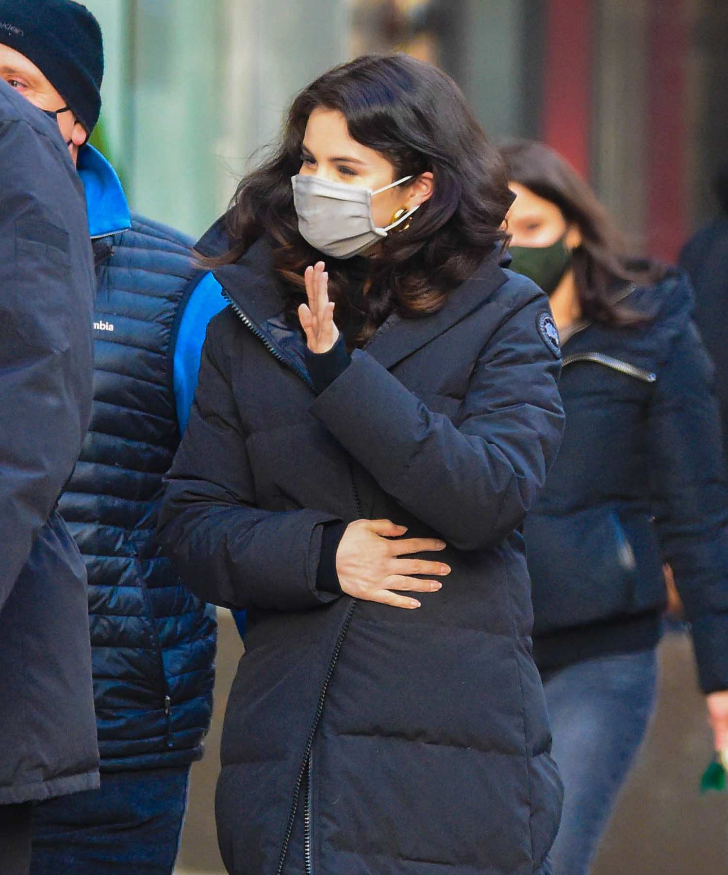 Selena_Gomez_-_Seen_heading_to_the_movie_set_of_Only_Murders_in_New_York_City_01192021_16.jpg