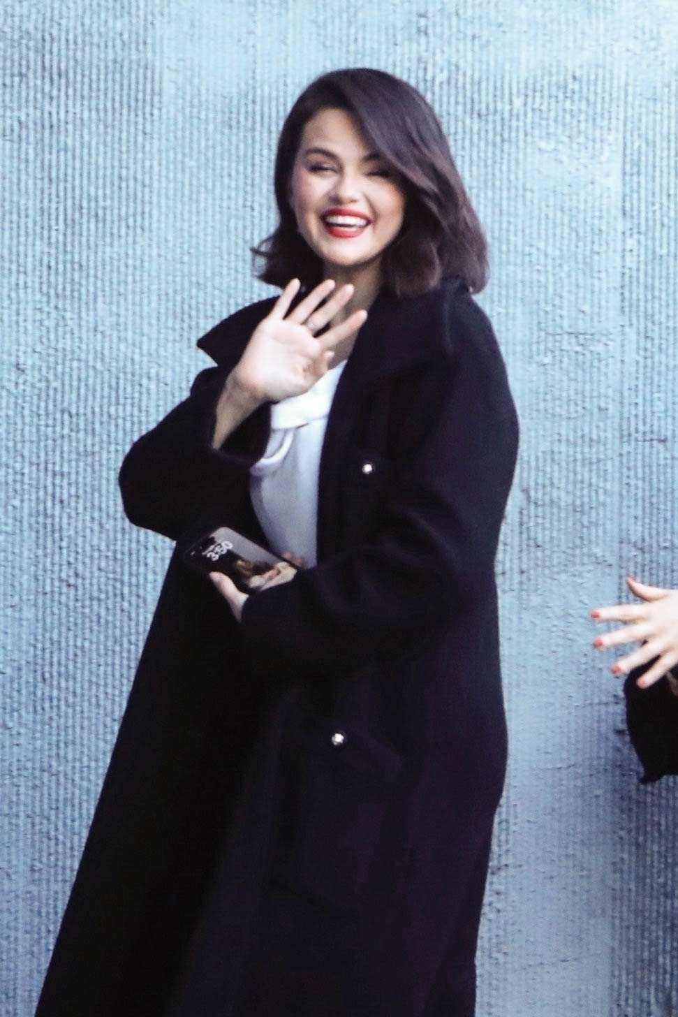 Selena_Gomez_-_Spotted_at_Harmony_Gold_Theater_in_Los_Angeles_December_142C_2024_14.jpg