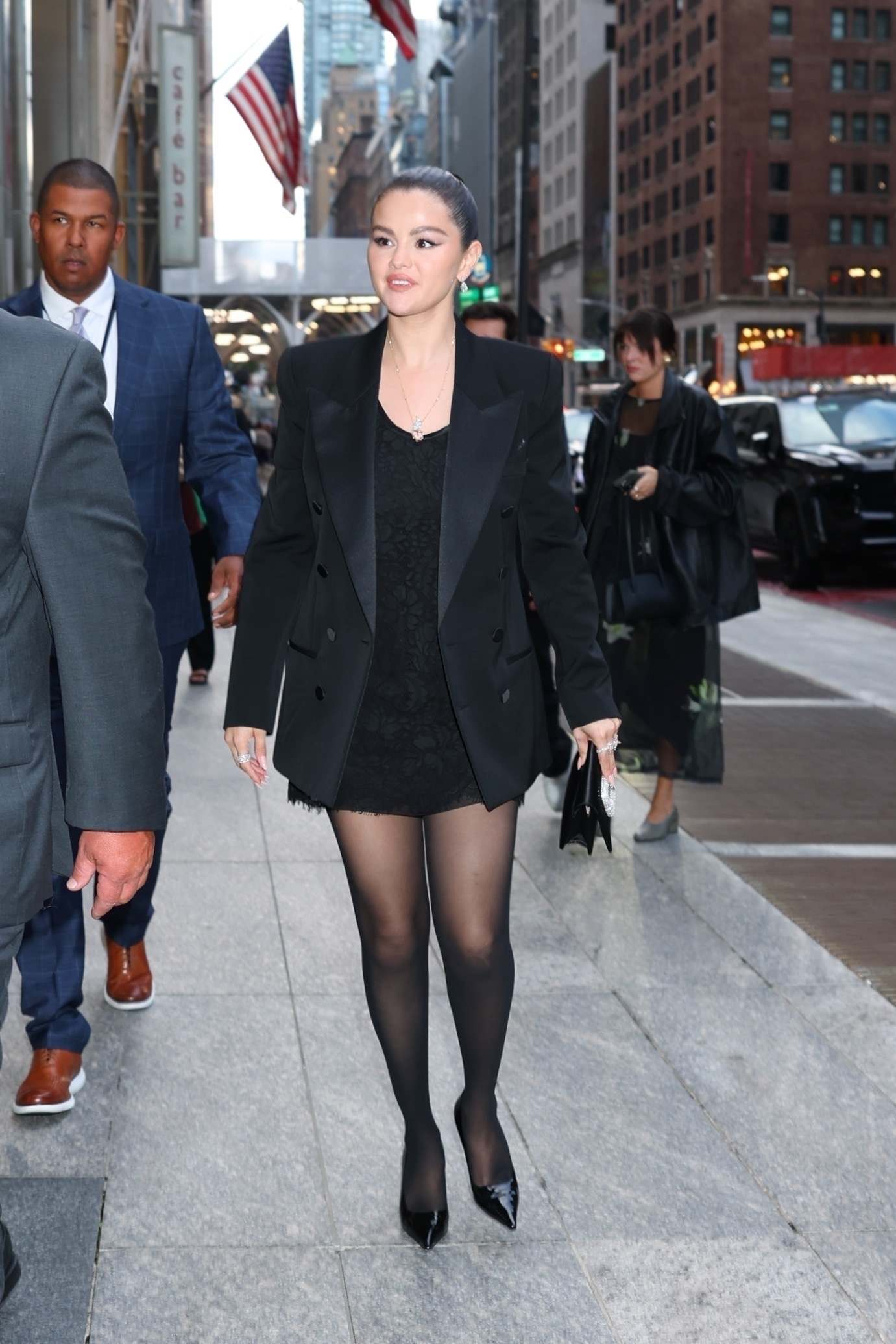 Selena_Gomez_-_Steps_out_for_the_Emilia_Perez_premiere_party_dinner_at_Nobu_in_New_York_City_September_302C_2024_10.jpg