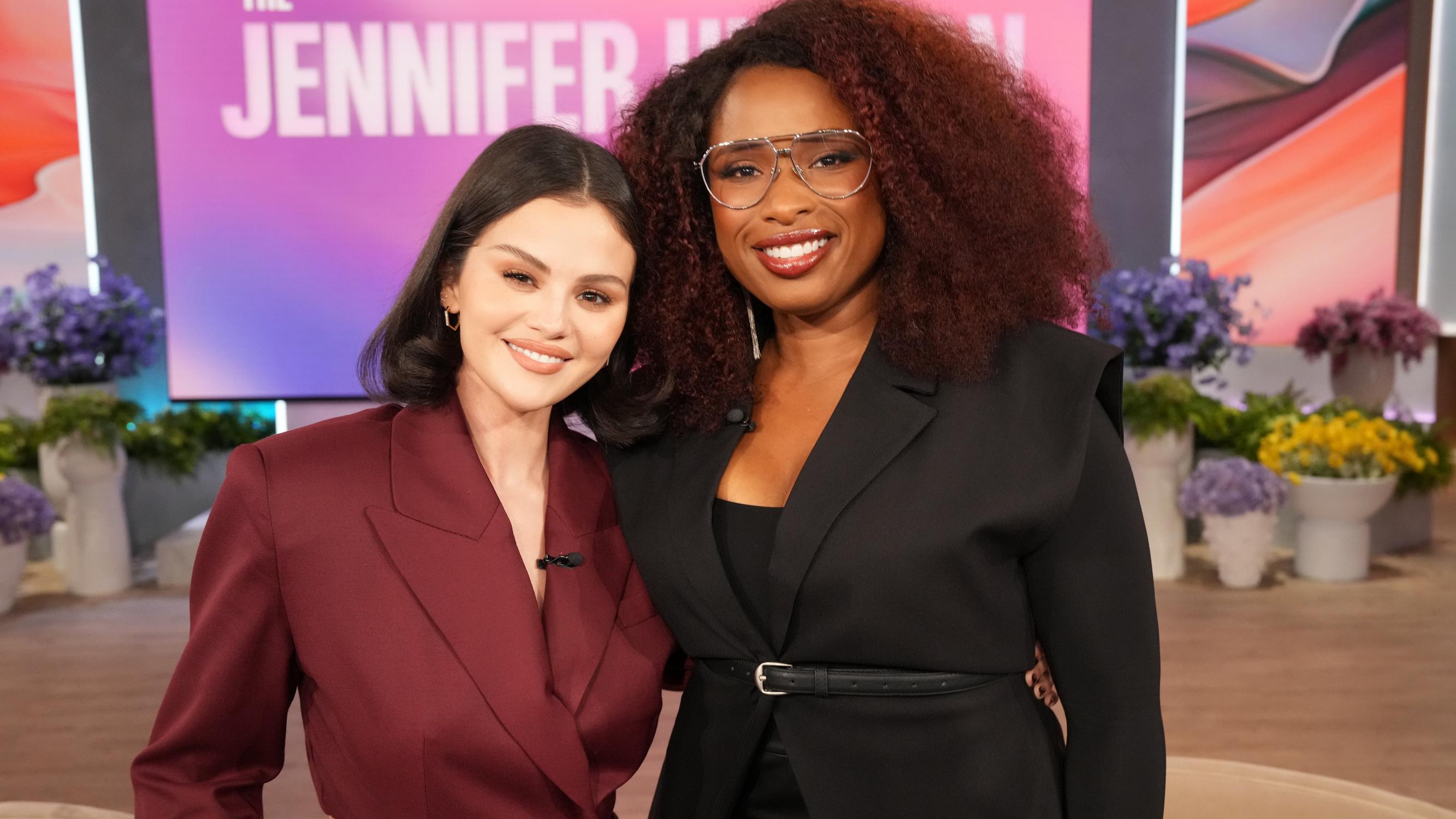 Selena_Gomez_-_The_Jennifer_Hudson_Show_-_October_212C_2025_04.jpg