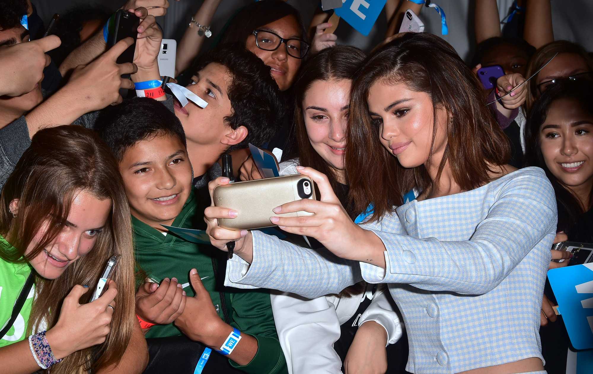 Selena_Gomez_-_WE_Day_California_5BArriving5D_-_April_27-05.jpg