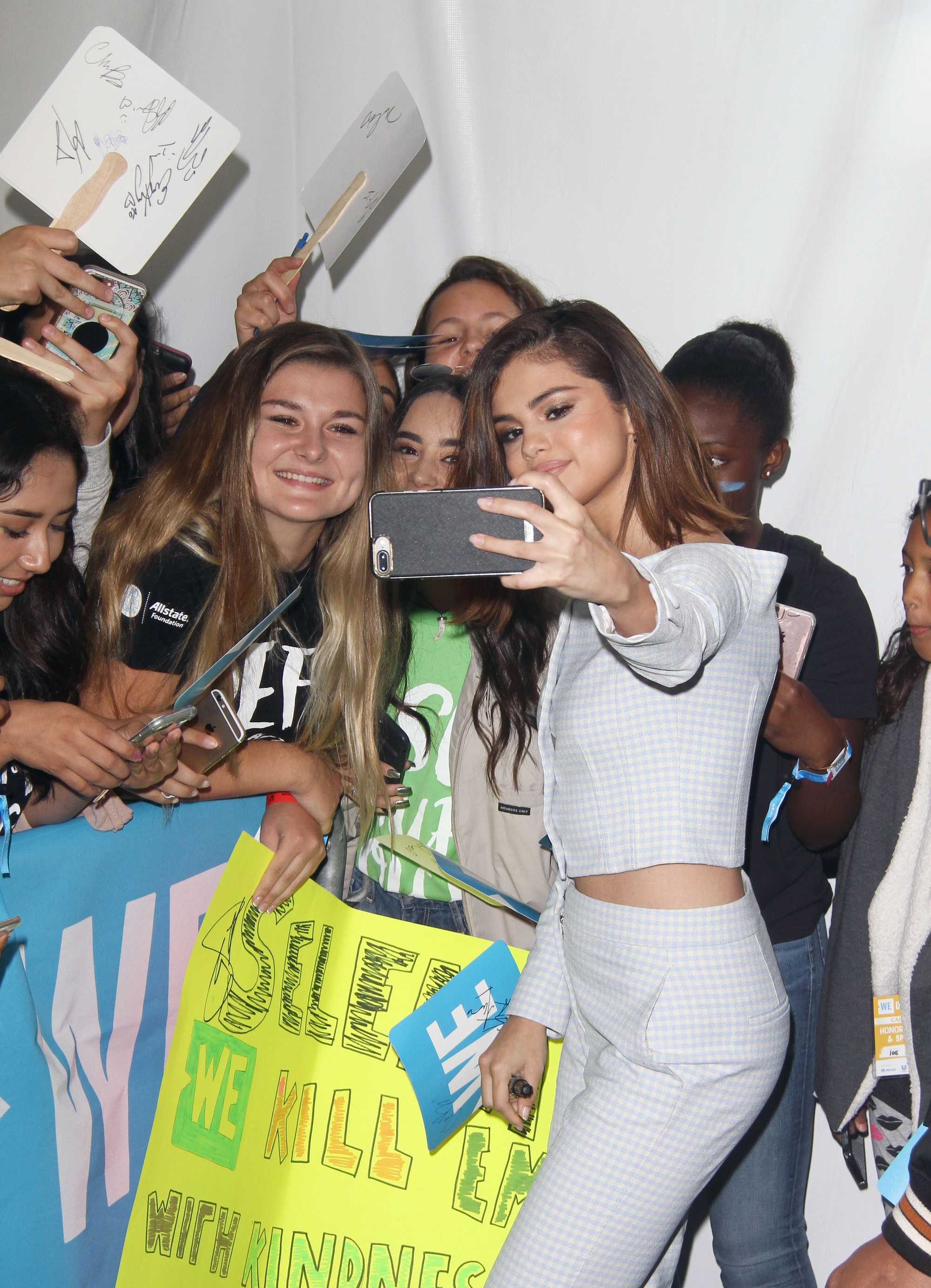 Selena_Gomez_-_WE_Day_California_5BArriving5D_-_April_27-105.jpg