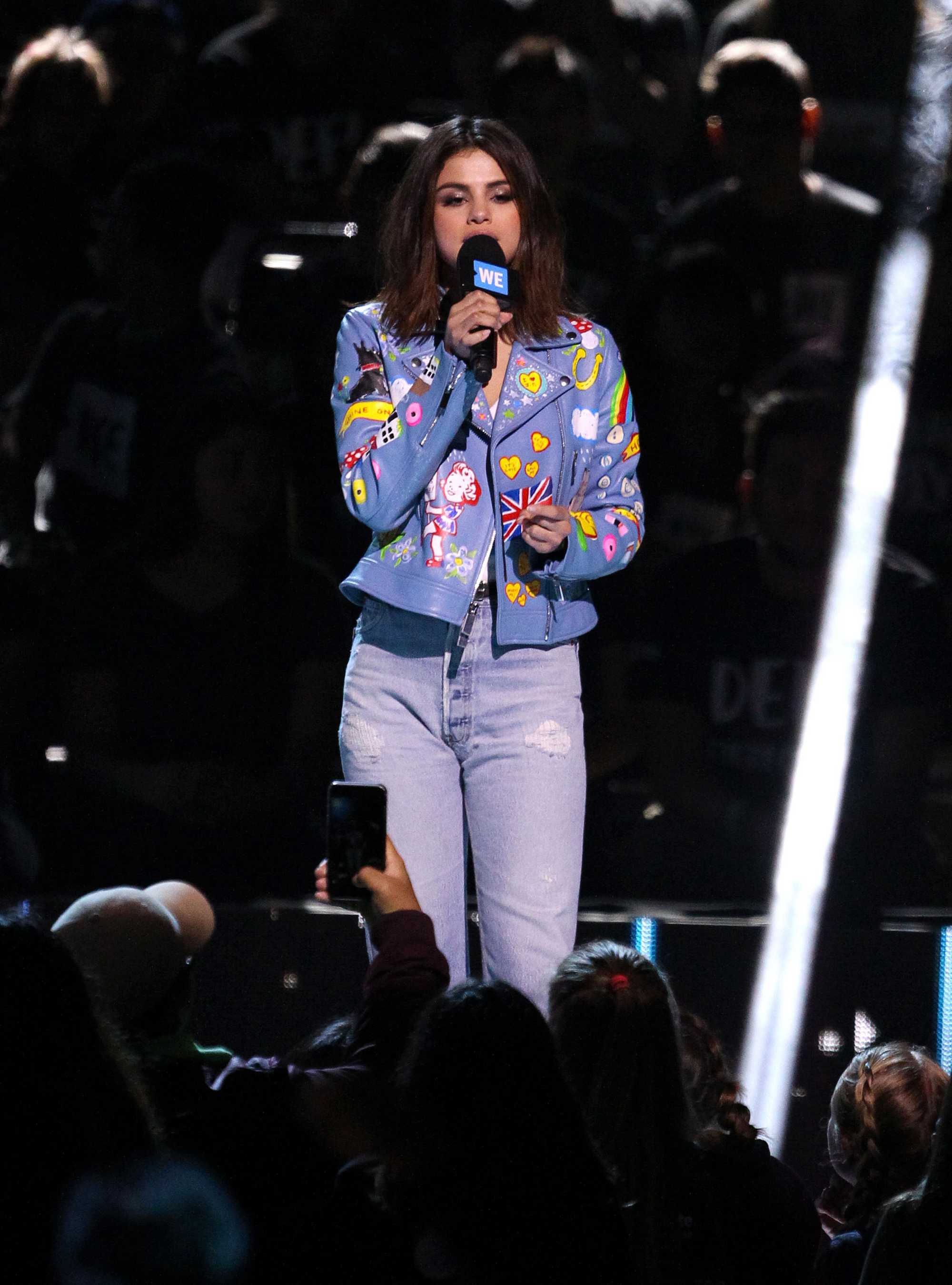 Selena_Gomez_-_WE_Day_California_5BShow5D_-_April_27-83.jpg