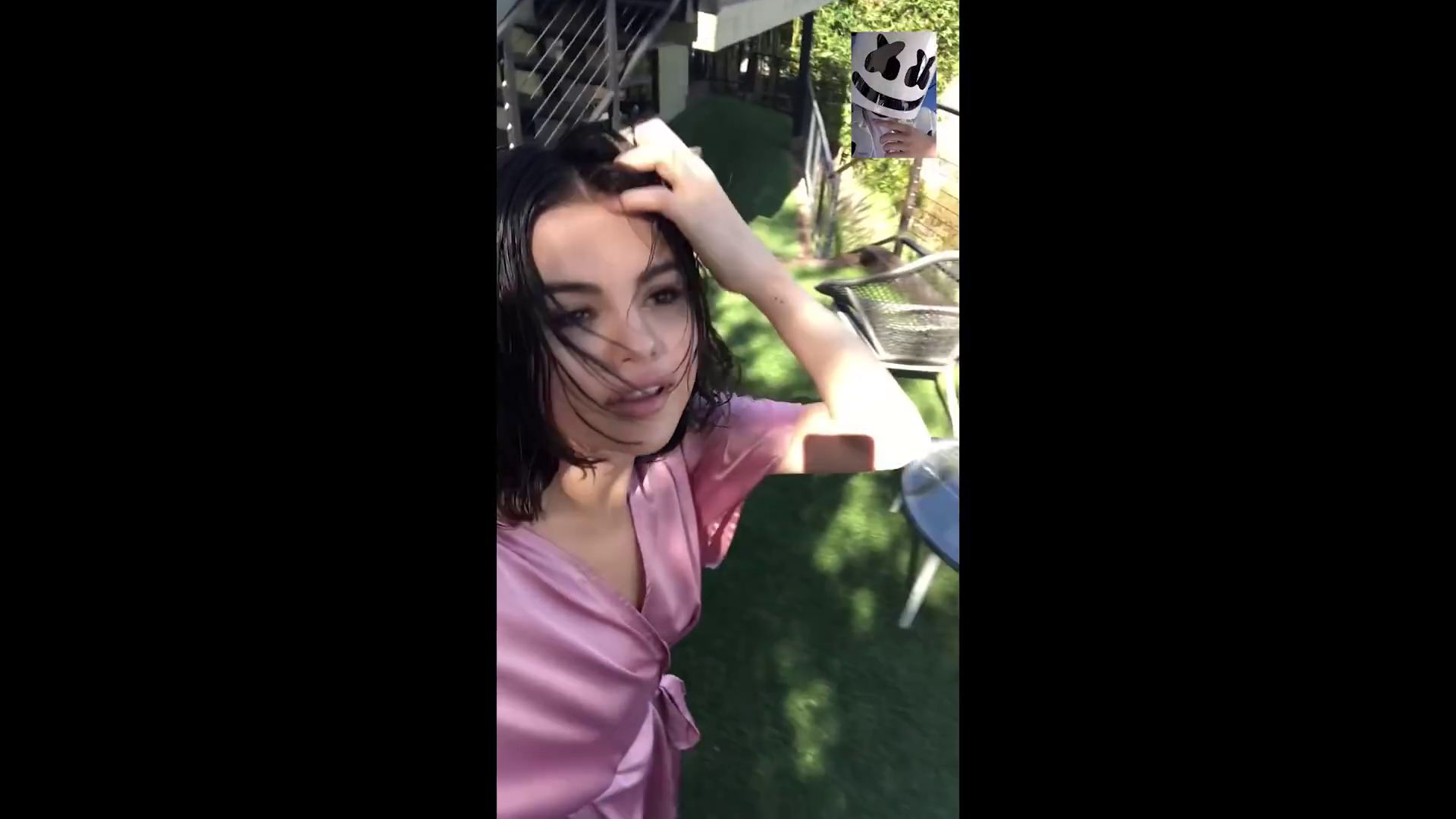 Selena_Gomez_-_Wolves_MV-197.jpg