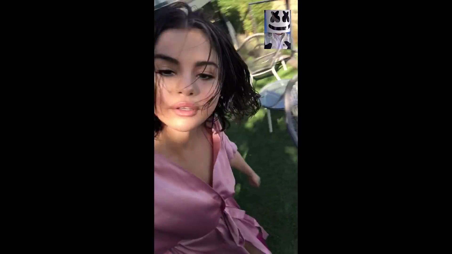 Selena_Gomez_-_Wolves_MV-234.jpg