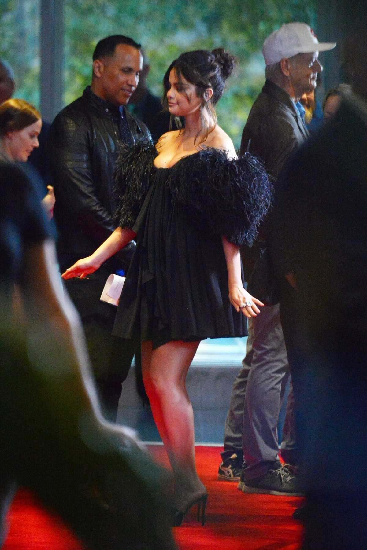 Selena_Gomez_-_arrives_at_The_Dead_Don_t_Die_New_York_Premiere_in_New_York2C_06102019-07.jpg