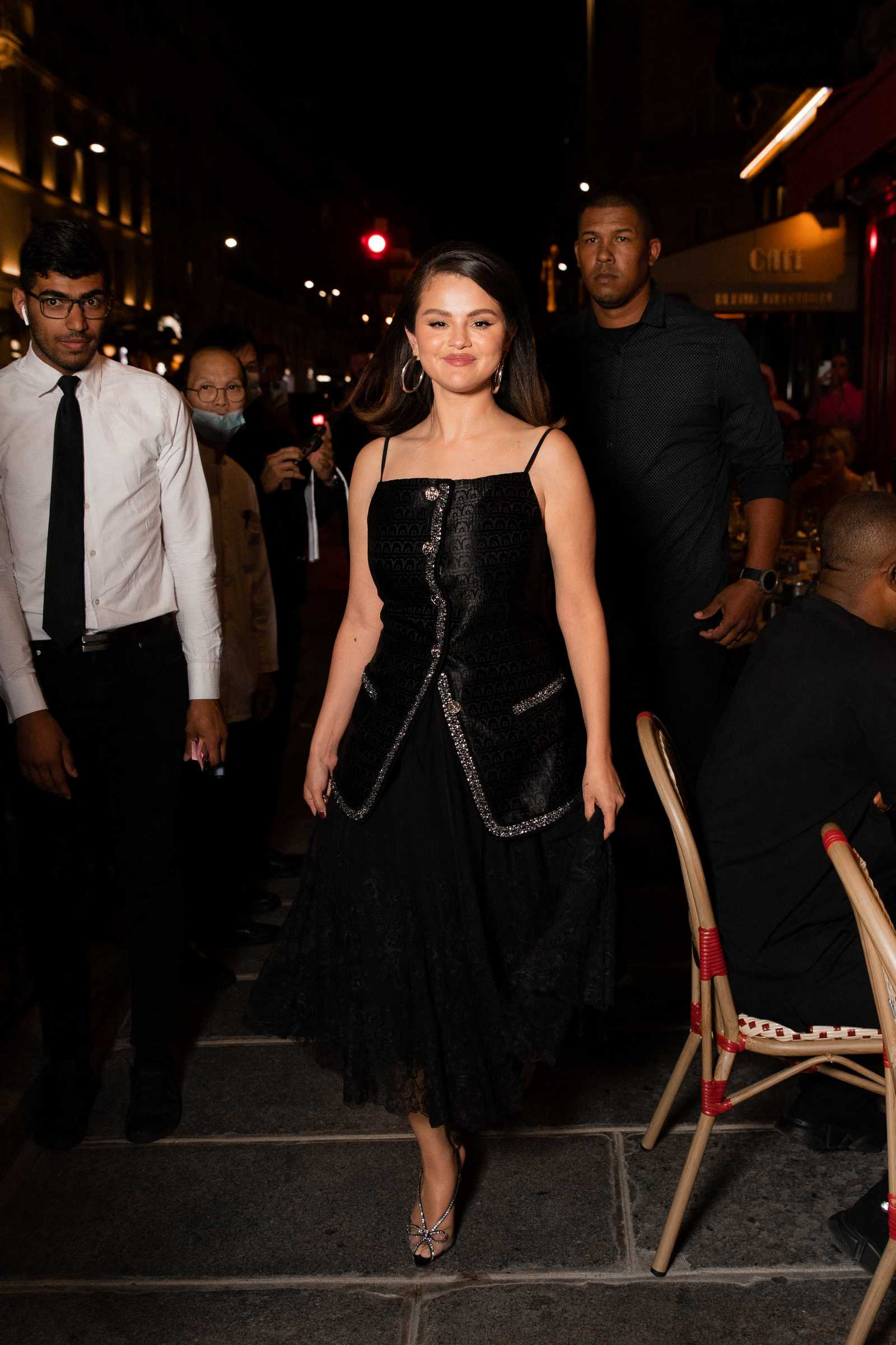 Selena_Gomez_-_at_Hotel_de_Crillon2C_A_Rosewood_Hotel_in_Paris2C_France__0708202205.jpg