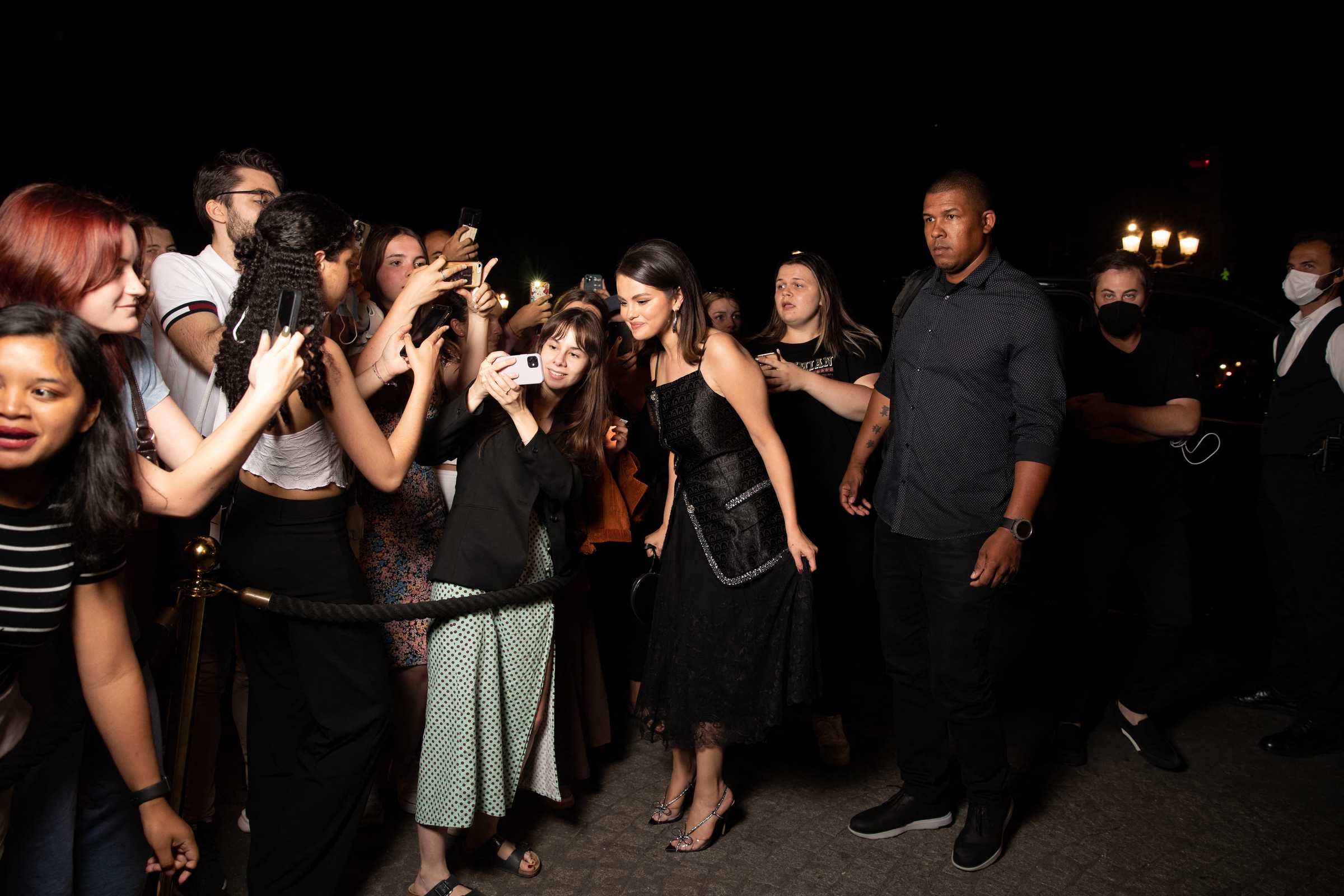 Selena_Gomez_-_at_Hotel_de_Crillon2C_A_Rosewood_Hotel_in_Paris2C_France__0708202212.jpg