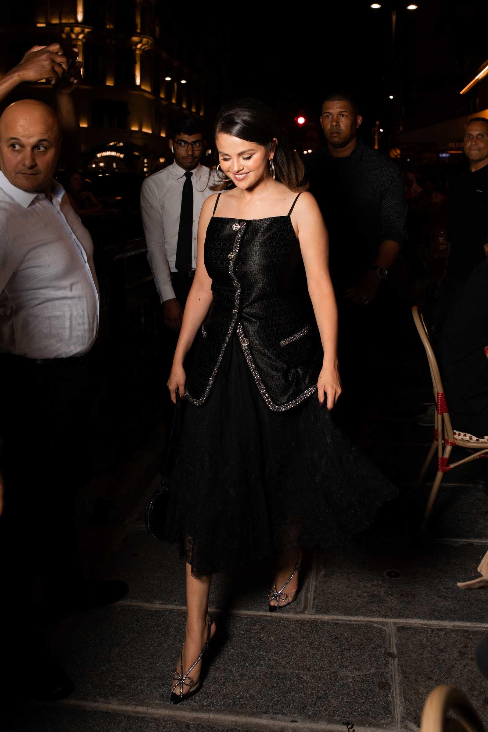 Selena_Gomez_-_at_Hotel_de_Crillon2C_A_Rosewood_Hotel_in_Paris2C_France__0708202216.jpg